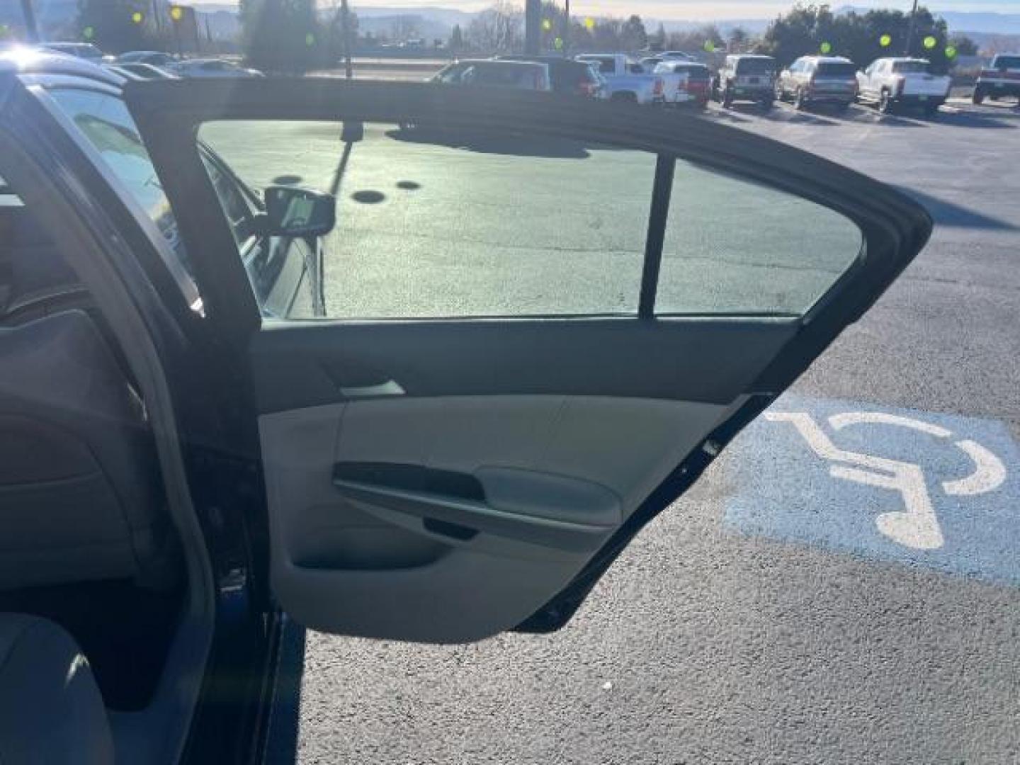 2009 Royal Blue Pearl /Ivory Honda Accord 3.5 EX-L (1HGCP36879A) with an 3.5L V-6 i-VTEC variable valve control engine, Automatic transmission, located at 940 North Main Street, Cedar City, UT, 84720, (435) 628-0023, 37.692936, -113.061897 - We specialize in helping ALL people get the best financing available. No matter your credit score, good, bad or none we can get you an amazing rate. Had a bankruptcy, divorce, or repossessions? We give you the green light to get your credit back on the road. Low down and affordable payments that fit - Photo#24