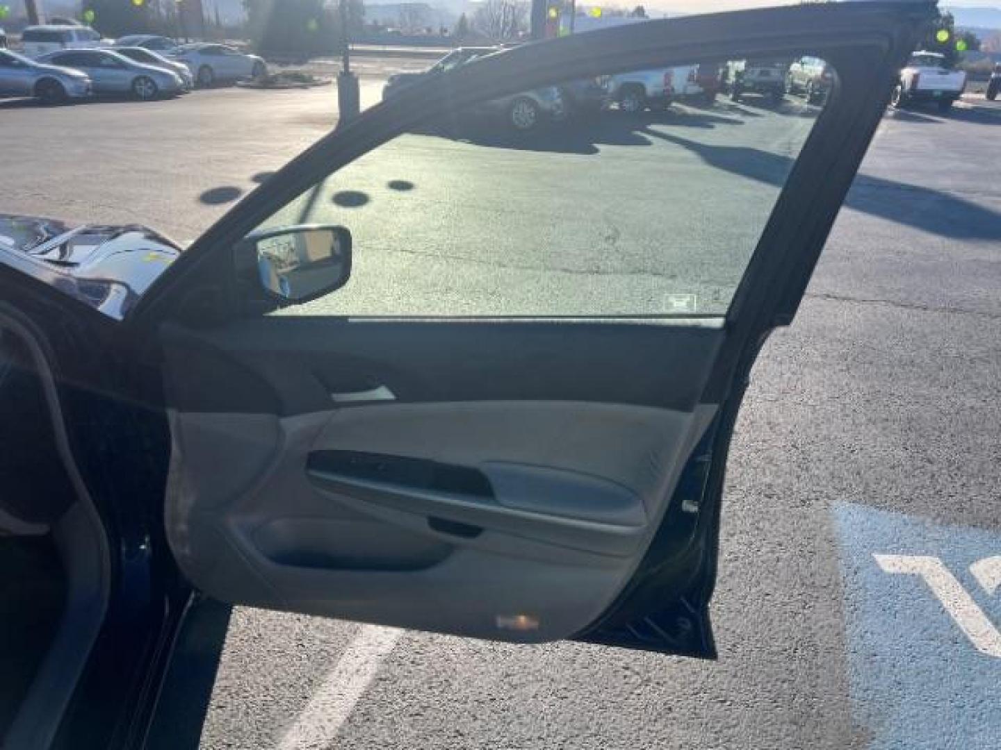 2009 Royal Blue Pearl /Ivory Honda Accord 3.5 EX-L (1HGCP36879A) with an 3.5L V-6 i-VTEC variable valve control engine, Automatic transmission, located at 940 North Main Street, Cedar City, UT, 84720, (435) 628-0023, 37.692936, -113.061897 - We specialize in helping ALL people get the best financing available. No matter your credit score, good, bad or none we can get you an amazing rate. Had a bankruptcy, divorce, or repossessions? We give you the green light to get your credit back on the road. Low down and affordable payments that fit - Photo#26