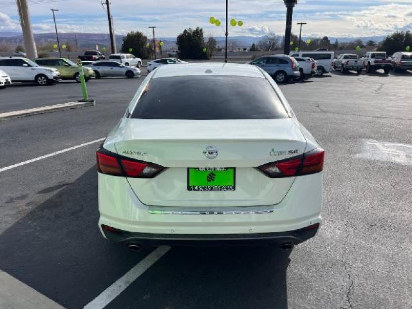 2020 Glacier White /Sport Nissan Altima SR FWD (1N4BL4CV3LN) with an 2.5L I-4 gasoline direct injection engine, Automatic transmission, located at 1865 East Red Hills Pkwy, St. George, 84770, (435) 628-0023, 37.120850, -113.543640 - We specialize in helping ALL people get the best financing available. No matter your credit score, good, bad or none we can get you an amazing rate. Had a bankruptcy, divorce, or repossessions? We give you the green light to get your credit back on the road. Low down and affordable payments that fit - Photo#5