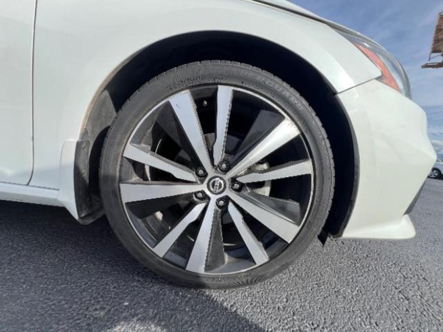 2020 Glacier White /Sport Nissan Altima SR FWD (1N4BL4CV3LN) with an 2.5L I-4 gasoline direct injection engine, Automatic transmission, located at 1865 East Red Hills Pkwy, St. George, 84770, (435) 628-0023, 37.120850, -113.543640 - We specialize in helping ALL people get the best financing available. No matter your credit score, good, bad or none we can get you an amazing rate. Had a bankruptcy, divorce, or repossessions? We give you the green light to get your credit back on the road. Low down and affordable payments that fit - Photo#9