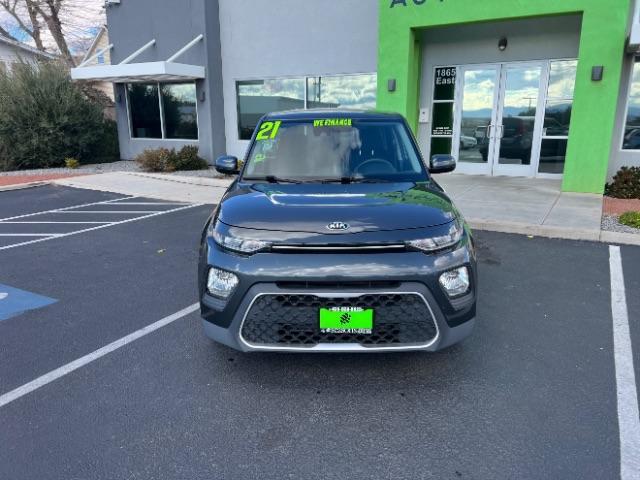 2021 Gravity Gray /Black/Gray Kia Soul S (KNDJ23AUXM7) with an 2L I-4 DOHC engine, Automatic transmission, located at 940 North Main Street, Cedar City, UT, 84720, (435) 628-0023, 37.692936, -113.061897 - We specialize in helping ALL people get the best financing available. No matter your credit score, good, bad or none we can get you an amazing rate. Had a bankruptcy, divorce, or repossessions? We give you the green light to get your credit back on the road. Low down and affordable payments that fit - Photo#1