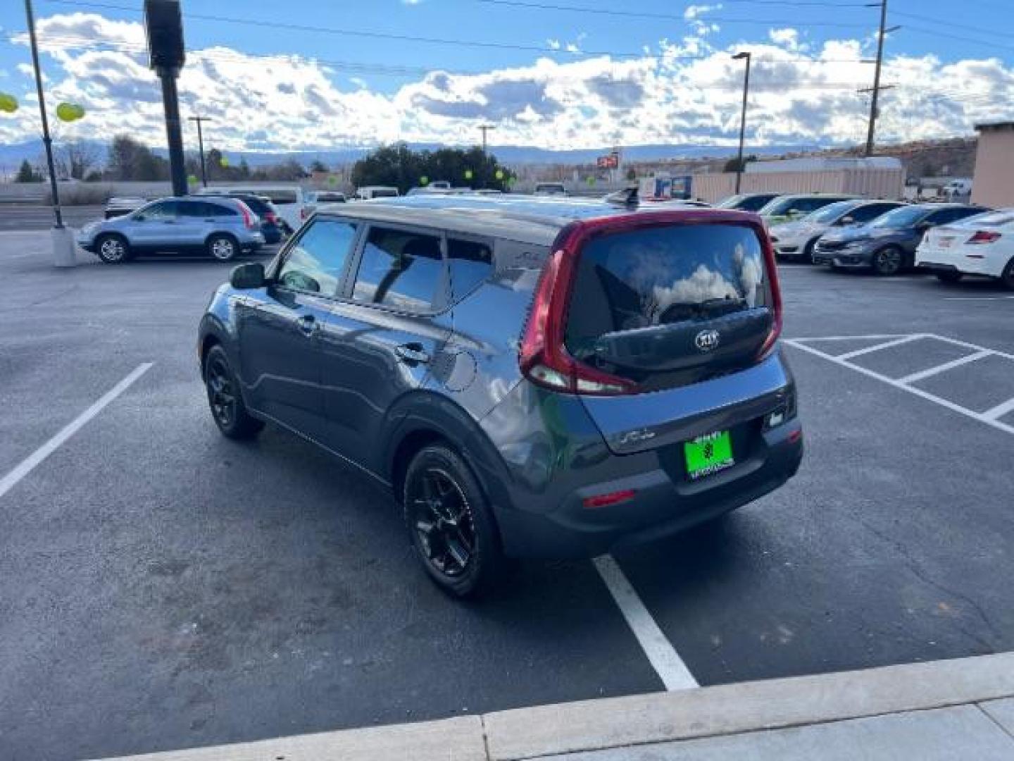 2021 Gravity Gray /Black/Gray Kia Soul S (KNDJ23AUXM7) with an 2L I-4 DOHC engine, Automatic transmission, located at 1865 East Red Hills Pkwy, St. George, 84770, (435) 628-0023, 37.120850, -113.543640 - Photo#4