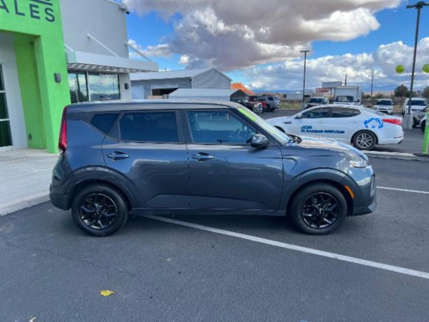 2021 Gravity Gray /Black/Gray Kia Soul S (KNDJ23AUXM7) with an 2L I-4 DOHC engine, Automatic transmission, located at 1865 East Red Hills Pkwy, St. George, 84770, (435) 628-0023, 37.120850, -113.543640 - Photo#7