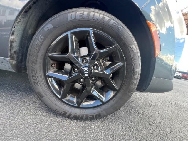 2021 Gravity Gray /Black/Gray Kia Soul S (KNDJ23AUXM7) with an 2L I-4 DOHC engine, Automatic transmission, located at 940 North Main Street, Cedar City, UT, 84720, (435) 628-0023, 37.692936, -113.061897 - We specialize in helping ALL people get the best financing available. No matter your credit score, good, bad or none we can get you an amazing rate. Had a bankruptcy, divorce, or repossessions? We give you the green light to get your credit back on the road. Low down and affordable payments that fit - Photo#8