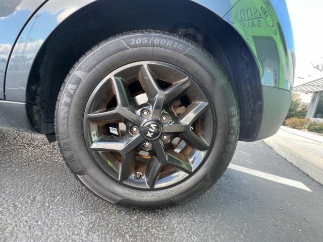 2021 Gravity Gray /Black/Gray Kia Soul S (KNDJ23AUXM7) with an 2L I-4 DOHC engine, Automatic transmission, located at 940 North Main Street, Cedar City, UT, 84720, (435) 628-0023, 37.692936, -113.061897 - We specialize in helping ALL people get the best financing available. No matter your credit score, good, bad or none we can get you an amazing rate. Had a bankruptcy, divorce, or repossessions? We give you the green light to get your credit back on the road. Low down and affordable payments that fit - Photo#10