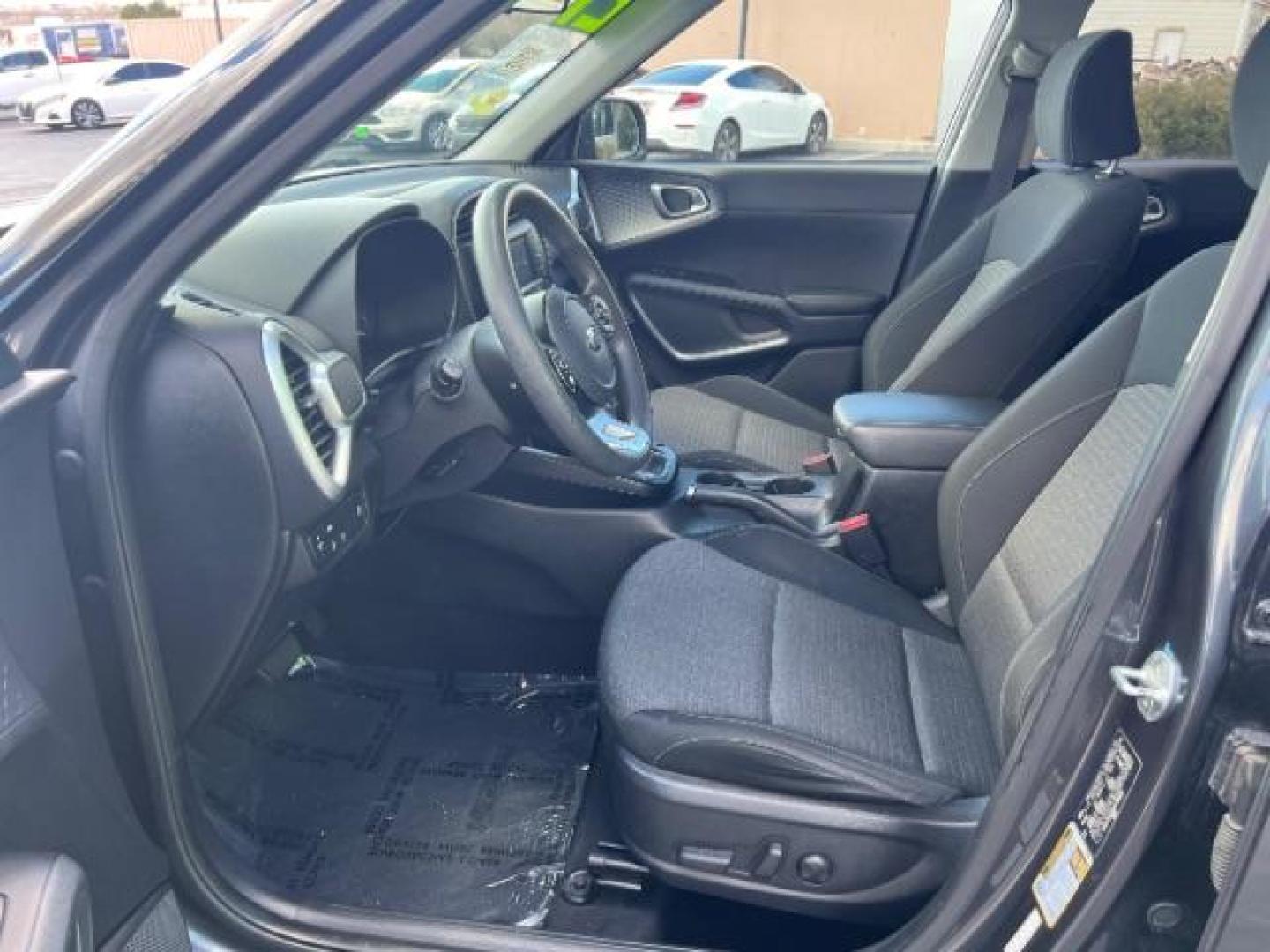 2021 Gravity Gray /Black/Gray Kia Soul S (KNDJ23AUXM7) with an 2L I-4 DOHC engine, Automatic transmission, located at 1865 East Red Hills Pkwy, St. George, 84770, (435) 628-0023, 37.120850, -113.543640 - Photo#14