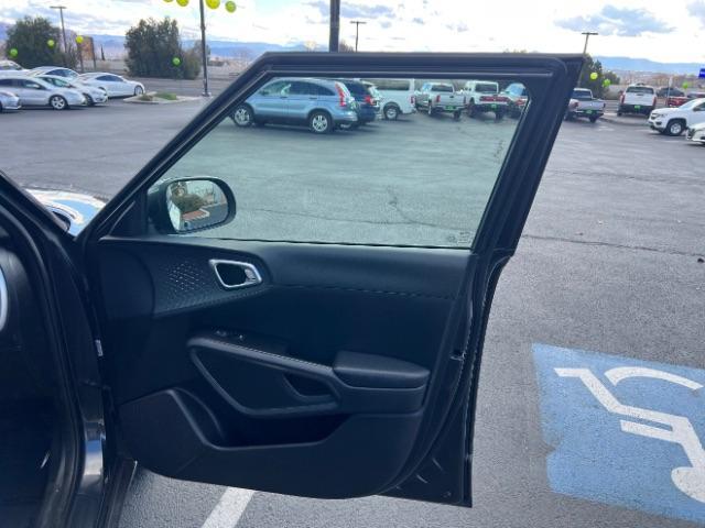 2021 Gravity Gray /Black/Gray Kia Soul S (KNDJ23AUXM7) with an 2L I-4 DOHC engine, Automatic transmission, located at 940 North Main Street, Cedar City, UT, 84720, (435) 628-0023, 37.692936, -113.061897 - We specialize in helping ALL people get the best financing available. No matter your credit score, good, bad or none we can get you an amazing rate. Had a bankruptcy, divorce, or repossessions? We give you the green light to get your credit back on the road. Low down and affordable payments that fit - Photo#27