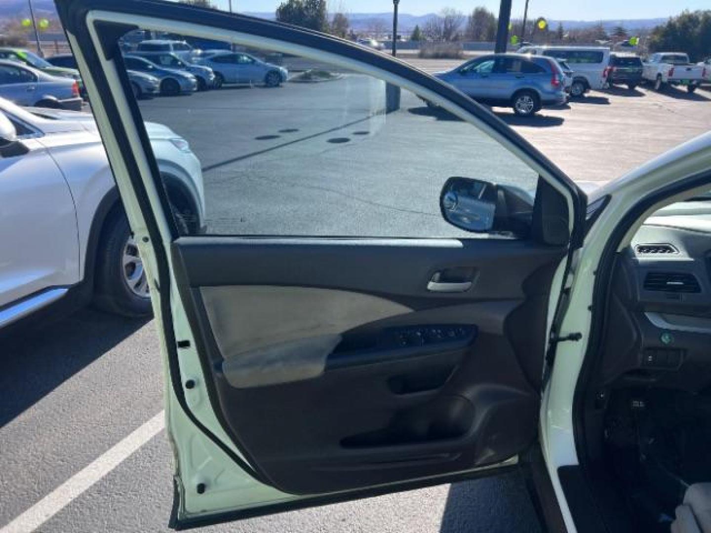 2012 White Diamond Pearl /Beige Honda CR-V EX (5J6RM3H59CL) with an 2.4L I-4 DOHC engine, Automatic transmission, located at 1865 East Red Hills Pkwy, St. George, 84770, (435) 628-0023, 37.120850, -113.543640 - We specialize in helping ALL people get the best financing available. No matter your credit score, good, bad or none we can get you an amazing rate. Had a bankruptcy, divorce, or repossessions? We give you the green light to get your credit back on the road. Low down and affordable payments that fit - Photo#11