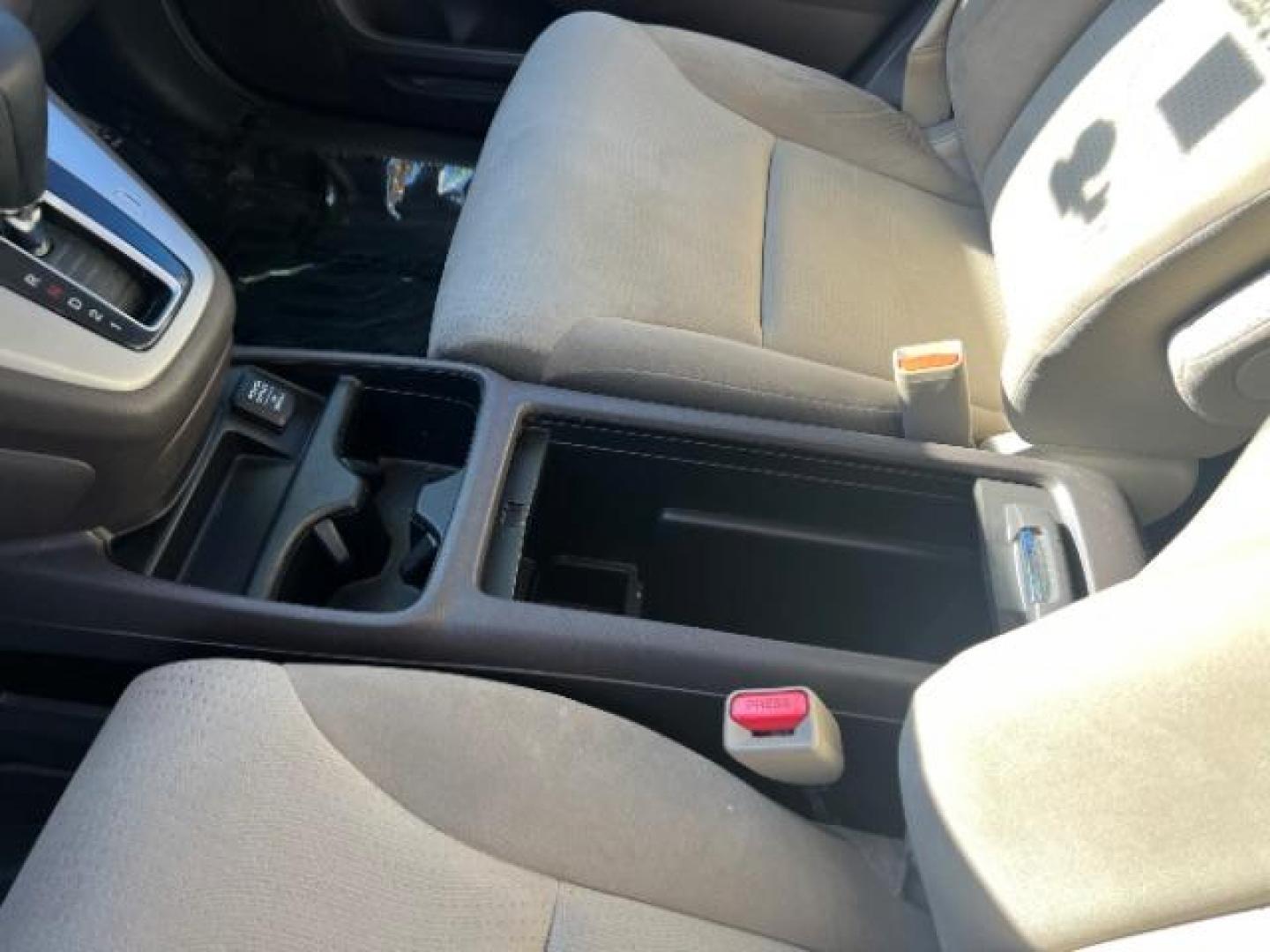 2012 White Diamond Pearl /Beige Honda CR-V EX (5J6RM3H59CL) with an 2.4L I-4 DOHC engine, Automatic transmission, located at 1865 East Red Hills Pkwy, St. George, 84770, (435) 628-0023, 37.120850, -113.543640 - We specialize in helping ALL people get the best financing available. No matter your credit score, good, bad or none we can get you an amazing rate. Had a bankruptcy, divorce, or repossessions? We give you the green light to get your credit back on the road. Low down and affordable payments that fit - Photo#17