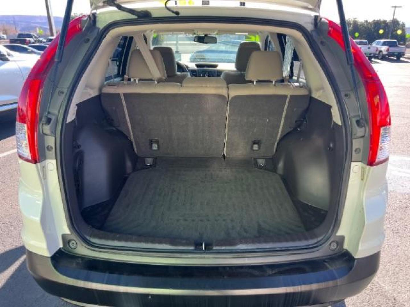 2012 White Diamond Pearl /Beige Honda CR-V EX (5J6RM3H59CL) with an 2.4L I-4 DOHC engine, Automatic transmission, located at 1865 East Red Hills Pkwy, St. George, 84770, (435) 628-0023, 37.120850, -113.543640 - We specialize in helping ALL people get the best financing available. No matter your credit score, good, bad or none we can get you an amazing rate. Had a bankruptcy, divorce, or repossessions? We give you the green light to get your credit back on the road. Low down and affordable payments that fit - Photo#22