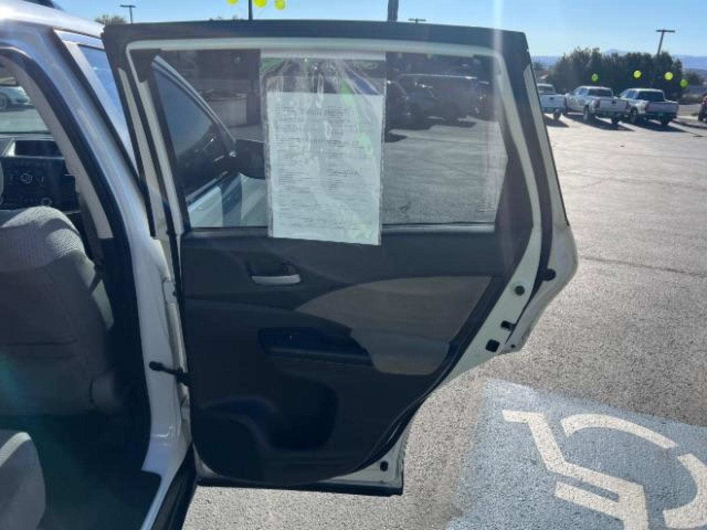 2012 White Diamond Pearl /Beige Honda CR-V EX (5J6RM3H59CL) with an 2.4L I-4 DOHC engine, Automatic transmission, located at 1865 East Red Hills Pkwy, St. George, 84770, (435) 628-0023, 37.120850, -113.543640 - We specialize in helping ALL people get the best financing available. No matter your credit score, good, bad or none we can get you an amazing rate. Had a bankruptcy, divorce, or repossessions? We give you the green light to get your credit back on the road. Low down and affordable payments that fit - Photo#23