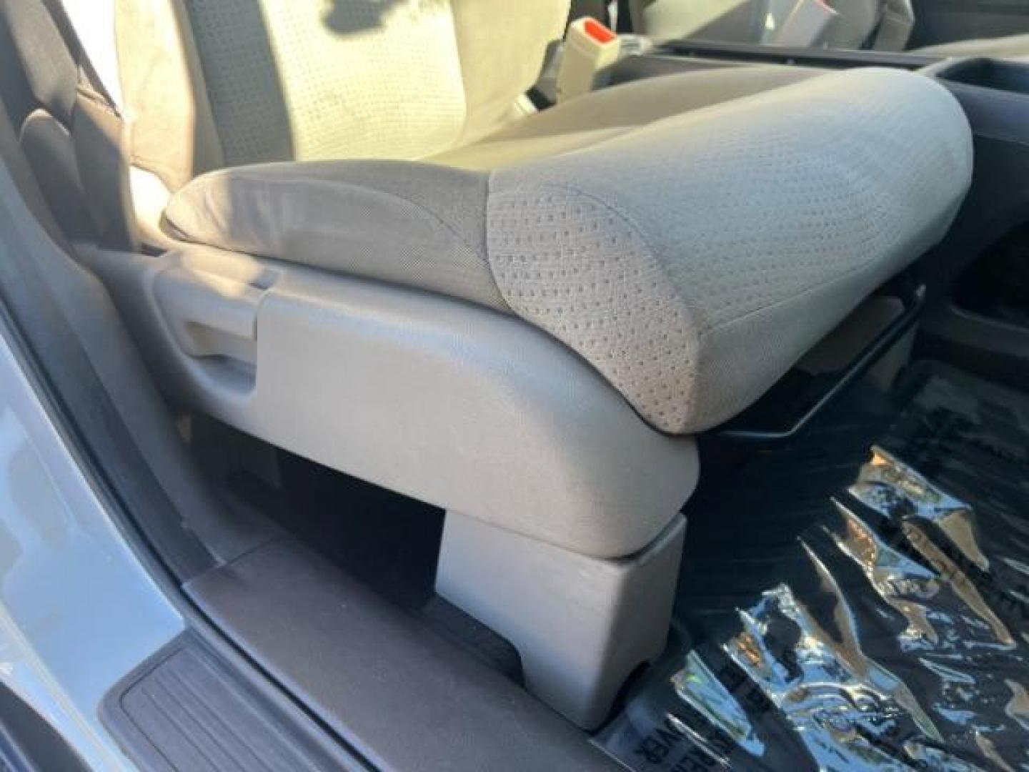 2012 White Diamond Pearl /Beige Honda CR-V EX (5J6RM3H59CL) with an 2.4L I-4 DOHC engine, Automatic transmission, located at 1865 East Red Hills Pkwy, St. George, 84770, (435) 628-0023, 37.120850, -113.543640 - We specialize in helping ALL people get the best financing available. No matter your credit score, good, bad or none we can get you an amazing rate. Had a bankruptcy, divorce, or repossessions? We give you the green light to get your credit back on the road. Low down and affordable payments that fit - Photo#26