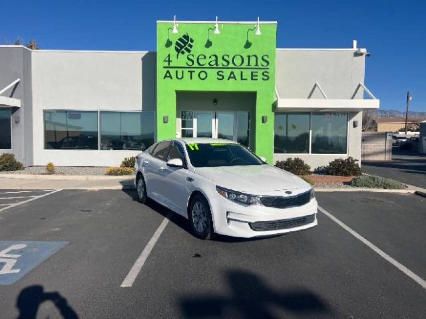 2017 Snow White Pearl /Black Kia Optima LX (5XXGT4L38HG) with an Theta II 2.4L I-4 gasoline direct injection engine, Automatic transmission, located at 1865 East Red Hills Pkwy, St. George, 84770, (435) 628-0023, 37.120850, -113.543640 - We specialize in helping ALL people get the best financing available. No matter your credit score, good, bad or none we can get you an amazing rate. Had a bankruptcy, divorce, or repossessions? We give you the green light to get your credit back on the road. Low down and affordable payments that fit - Photo#0