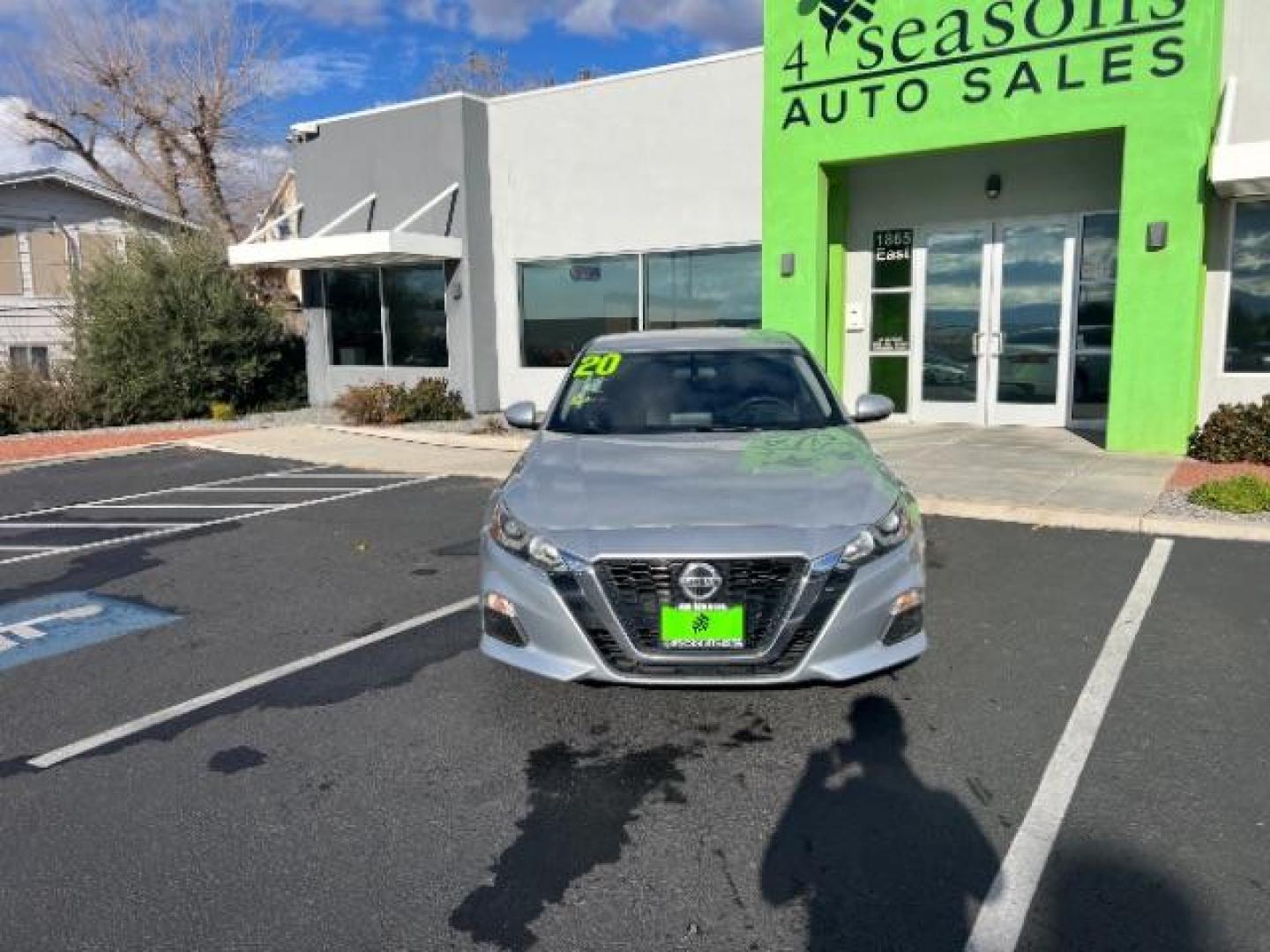 2020 Brilliant Silver Metallic /Charcoal Nissan Altima S FWD (1N4BL4BV0LC) with an 2.5L I-4 gasoline direct injection engine, Automatic transmission, located at 940 North Main Street, Cedar City, UT, 84720, (435) 628-0023, 37.692936, -113.061897 - Photo#1