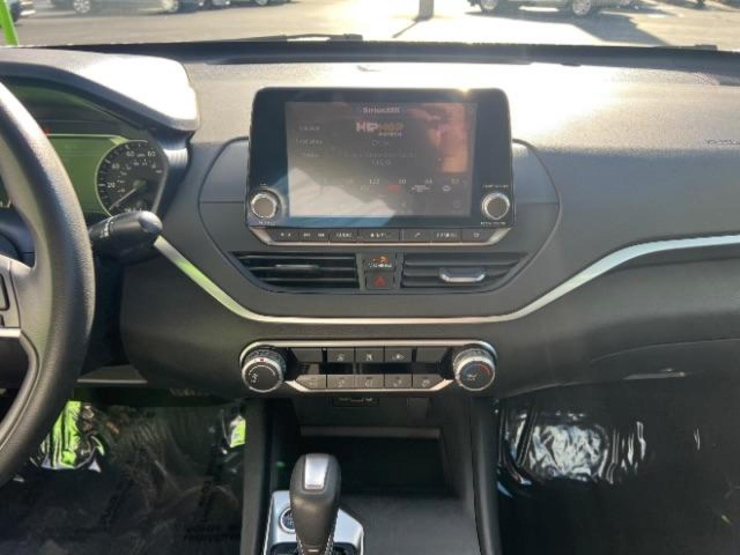 2020 Brilliant Silver Metallic /Charcoal Nissan Altima S FWD (1N4BL4BV0LC) with an 2.5L I-4 gasoline direct injection engine, Automatic transmission, located at 940 North Main Street, Cedar City, UT, 84720, (435) 628-0023, 37.692936, -113.061897 - Photo#17