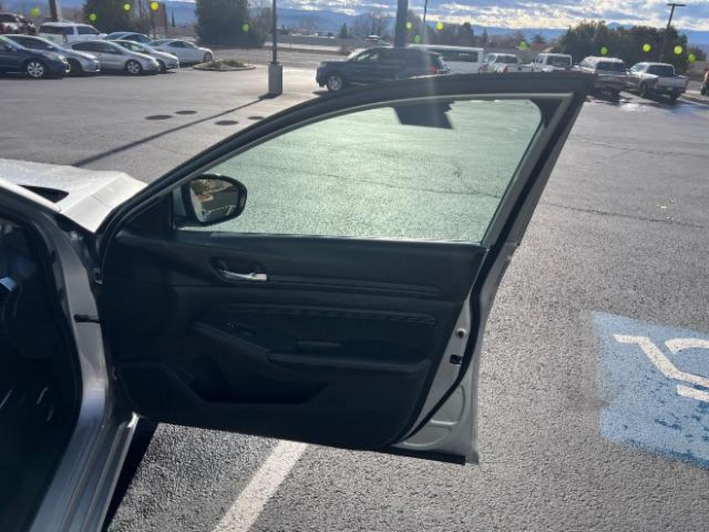 2020 Brilliant Silver Metallic /Charcoal Nissan Altima S FWD (1N4BL4BV0LC) with an 2.5L I-4 gasoline direct injection engine, Automatic transmission, located at 940 North Main Street, Cedar City, UT, 84720, (435) 628-0023, 37.692936, -113.061897 - Photo#27