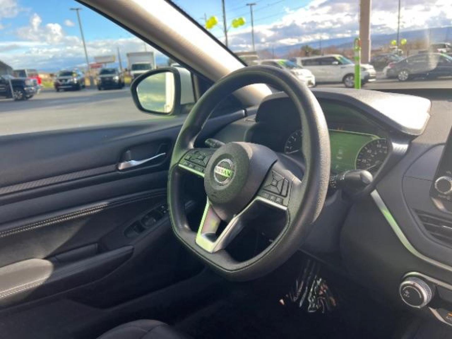 2020 Brilliant Silver Metallic /Charcoal Nissan Altima S FWD (1N4BL4BV0LC) with an 2.5L I-4 gasoline direct injection engine, Automatic transmission, located at 940 North Main Street, Cedar City, UT, 84720, (435) 628-0023, 37.692936, -113.061897 - Photo#30