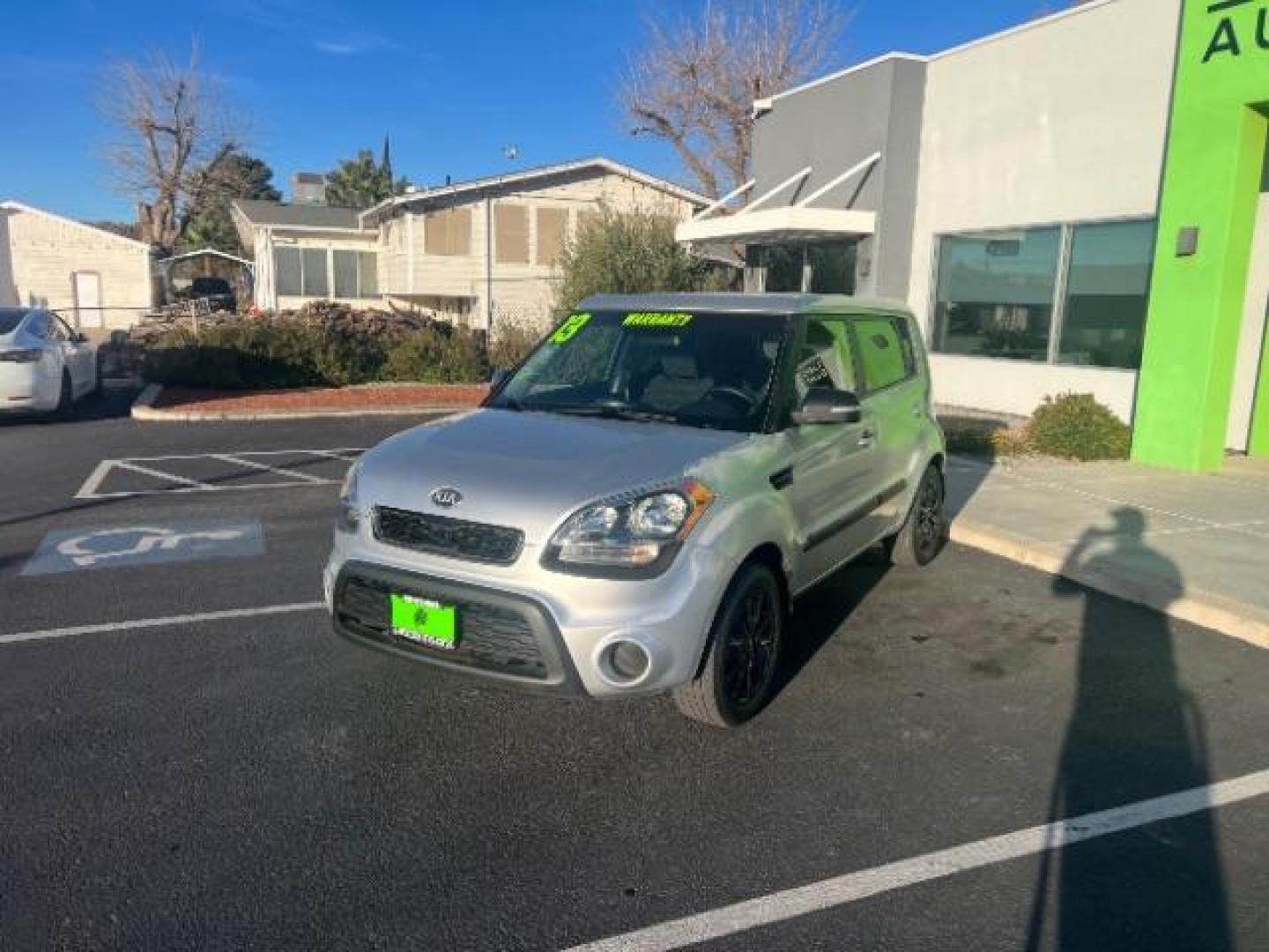 2013 Bright Silver Metallic /Black Kia Soul + (KNDJT2A66D7) with an 2L I-4 DOHC engine, Automatic transmission, located at 1865 East Red Hills Pkwy, St. George, 84770, (435) 628-0023, 37.120850, -113.543640 - We specialize in helping ALL people get the best financing available. No matter your credit score, good, bad or none we can get you an amazing rate. Had a bankruptcy, divorce, or repossessions? We give you the green light to get your credit back on the road. Low down and affordable payments that fit - Photo#2
