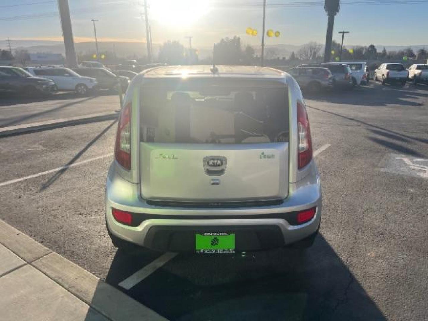 2013 Bright Silver Metallic /Black Kia Soul + (KNDJT2A66D7) with an 2L I-4 DOHC engine, Automatic transmission, located at 1865 East Red Hills Pkwy, St. George, 84770, (435) 628-0023, 37.120850, -113.543640 - We specialize in helping ALL people get the best financing available. No matter your credit score, good, bad or none we can get you an amazing rate. Had a bankruptcy, divorce, or repossessions? We give you the green light to get your credit back on the road. Low down and affordable payments that fit - Photo#5