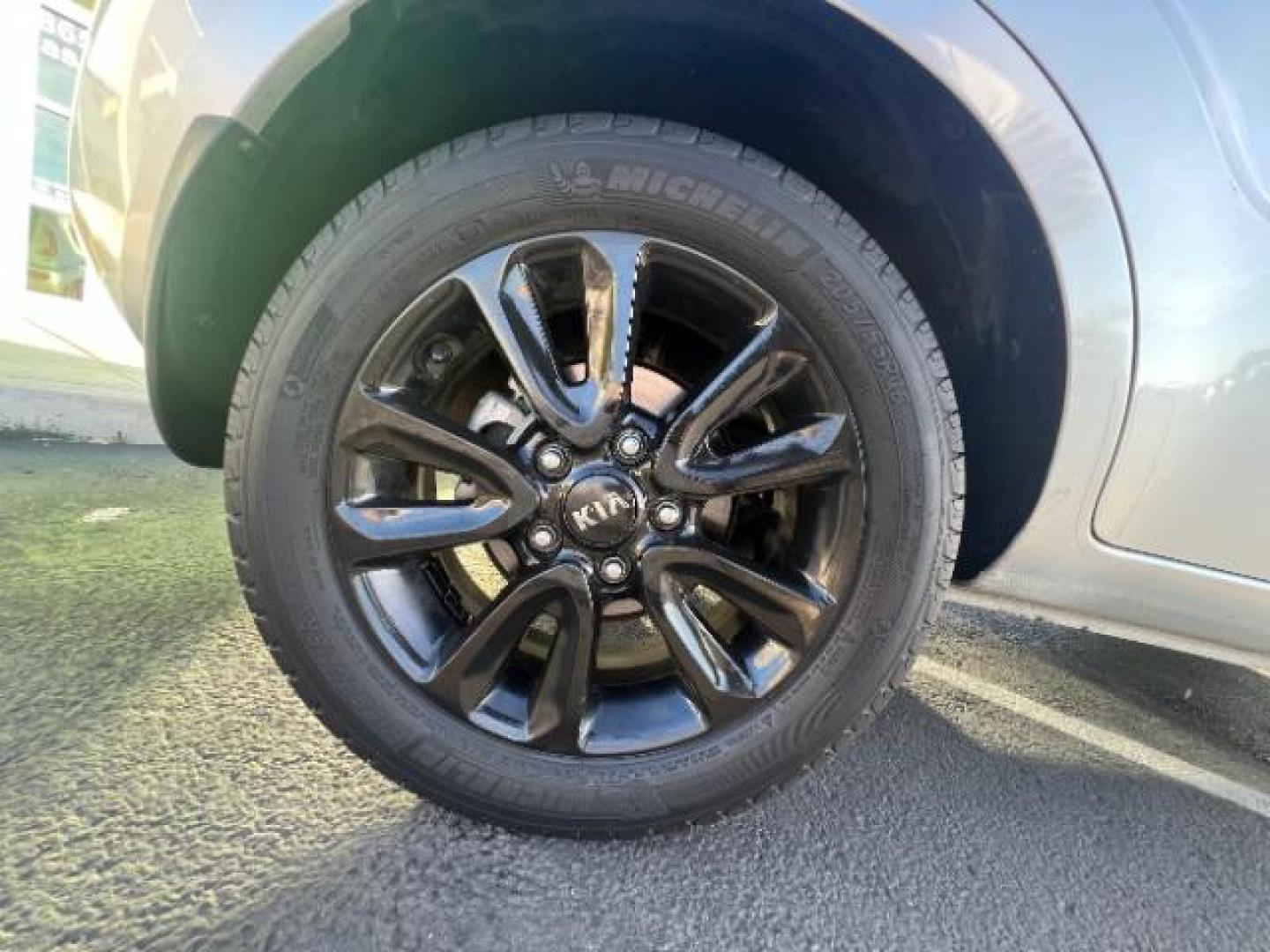 2013 Bright Silver Metallic /Black Kia Soul + (KNDJT2A66D7) with an 2L I-4 DOHC engine, Automatic transmission, located at 1865 East Red Hills Pkwy, St. George, 84770, (435) 628-0023, 37.120850, -113.543640 - We specialize in helping ALL people get the best financing available. No matter your credit score, good, bad or none we can get you an amazing rate. Had a bankruptcy, divorce, or repossessions? We give you the green light to get your credit back on the road. Low down and affordable payments that fit - Photo#9