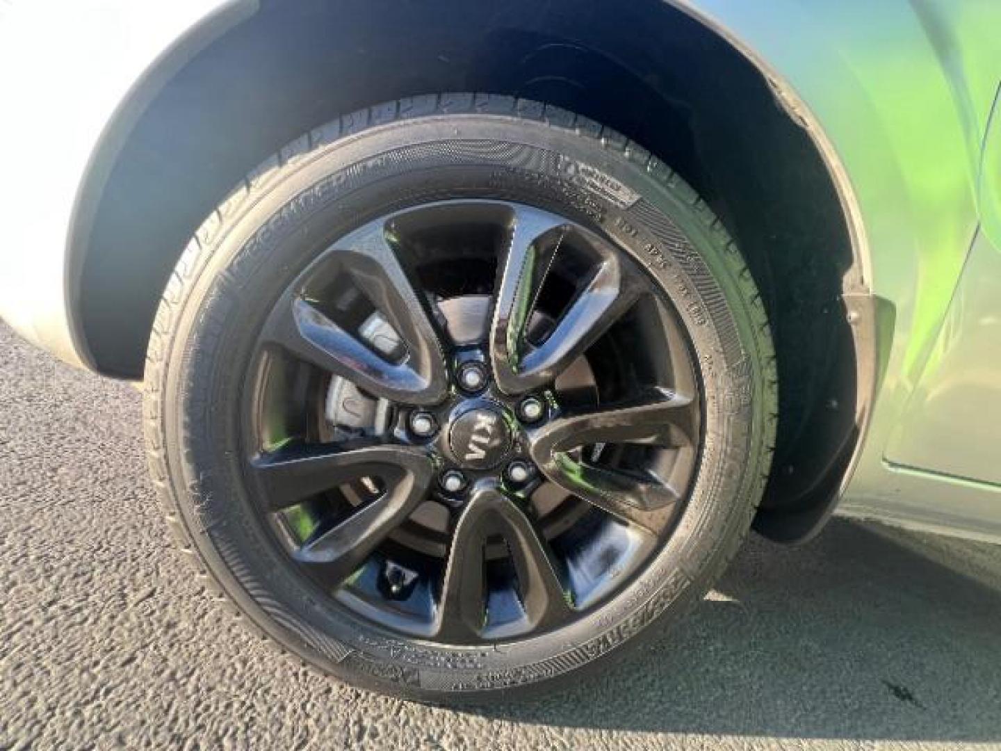 2013 Bright Silver Metallic /Black Kia Soul + (KNDJT2A66D7) with an 2L I-4 DOHC engine, Automatic transmission, located at 1865 East Red Hills Pkwy, St. George, 84770, (435) 628-0023, 37.120850, -113.543640 - We specialize in helping ALL people get the best financing available. No matter your credit score, good, bad or none we can get you an amazing rate. Had a bankruptcy, divorce, or repossessions? We give you the green light to get your credit back on the road. Low down and affordable payments that fit - Photo#11