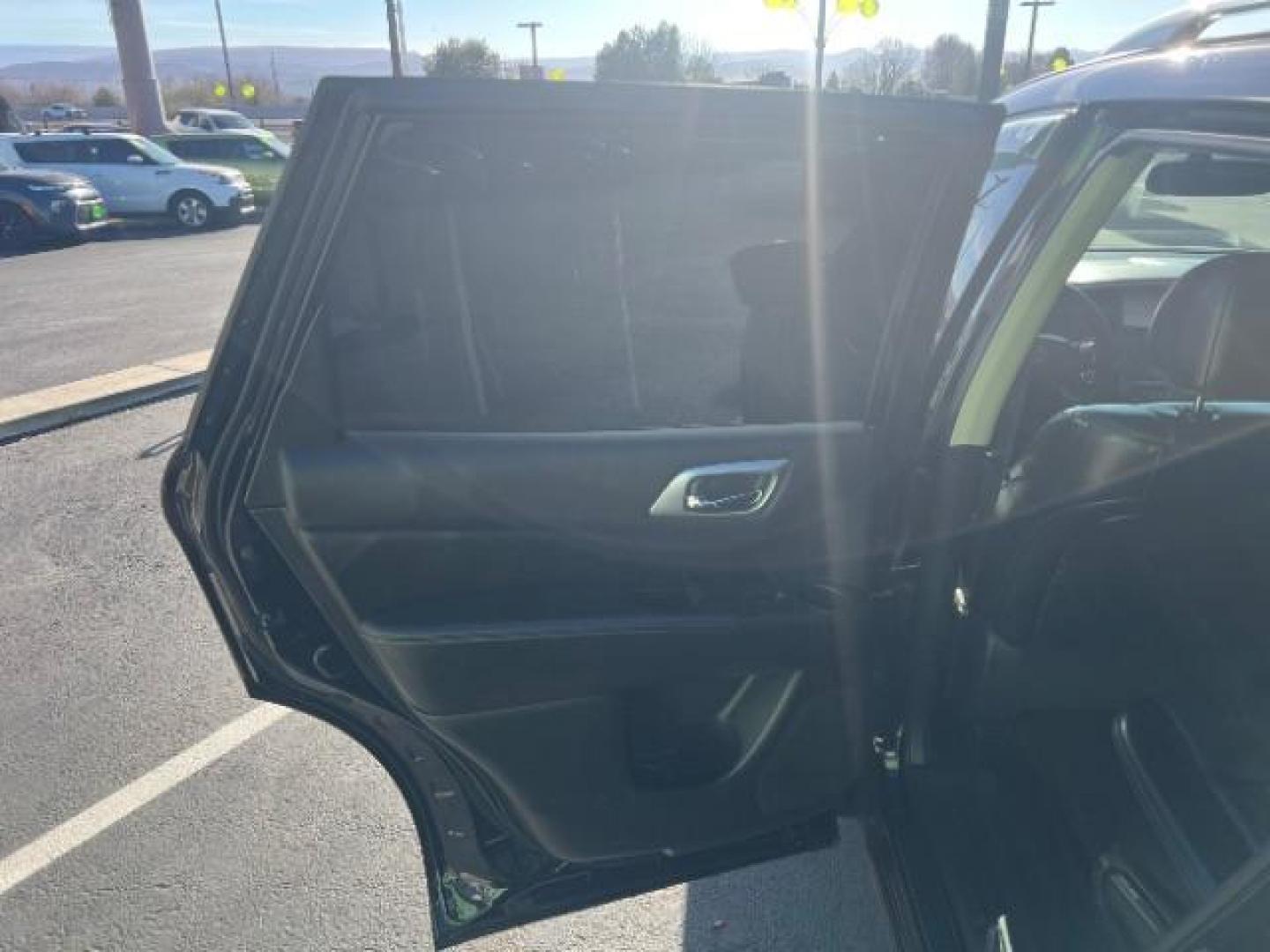 2019 Magnetic Black Pearl /Rock Creek Nissan Pathfinder SL (5N1DR2MMXKC) with an 3.5L V-6 gasoline direct injection engine, Automatic transmission, located at 940 North Main Street, Cedar City, UT, 84720, (435) 628-0023, 37.692936, -113.061897 - We specialize in helping ALL people get the best financing available. No matter your credit score, good, bad or none we can get you an amazing rate. Had a bankruptcy, divorce, or repossessions? We give you the green light to get your credit back on the road. Low down and affordable payments that fit - Photo#20