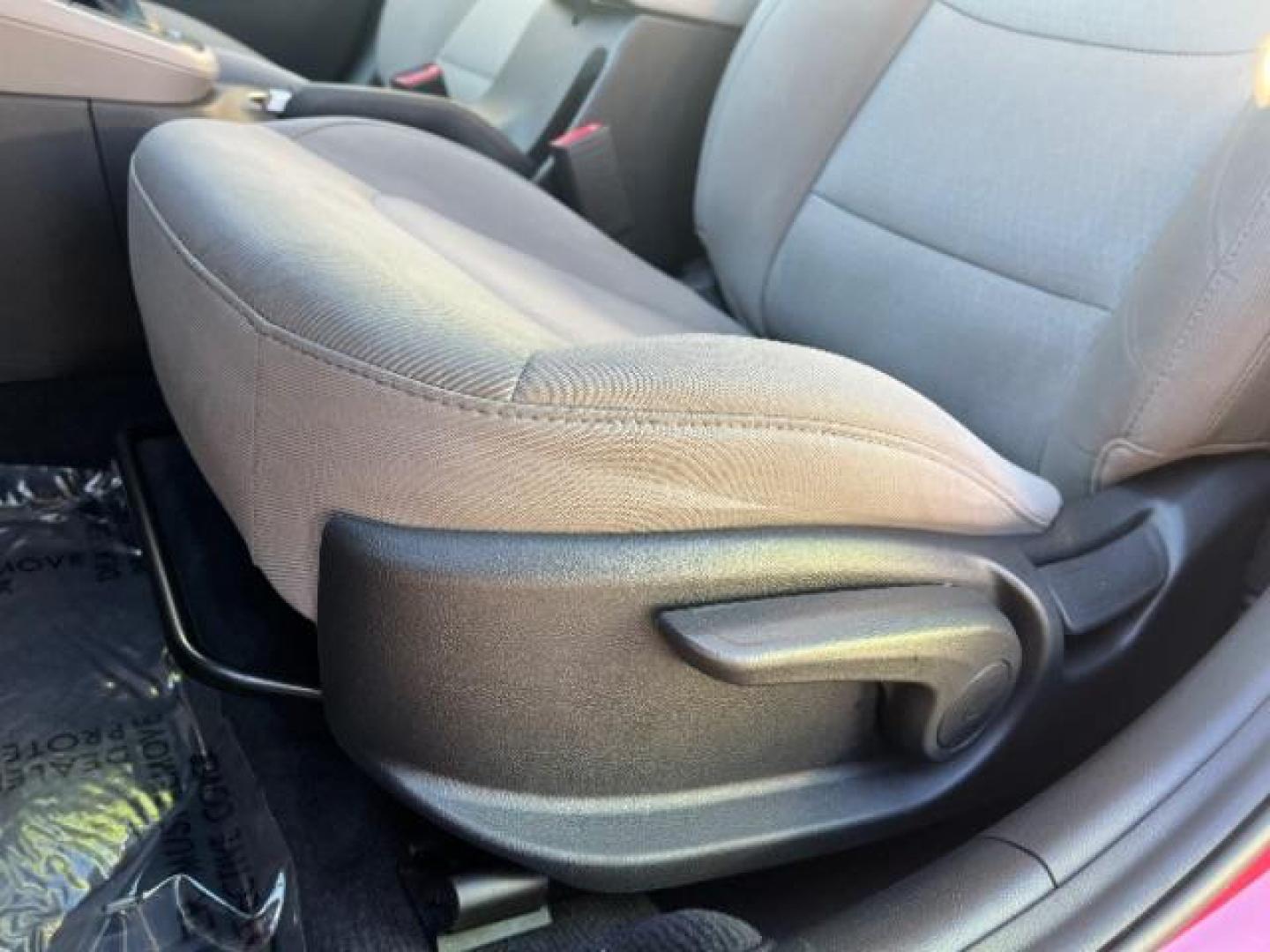 2018 Scarlet Red /Black Hyundai Elantra SEL (5NPD84LF4JH) with an Nu 2L I-4 DOHC engine, Automatic transmission, located at 1865 East Red Hills Pkwy, St. George, 84770, (435) 628-0023, 37.120850, -113.543640 - We specialize in helping ALL people get the best financing available. No matter your credit score, good, bad or none we can get you an amazing rate. Had a bankruptcy, divorce, or repossessions? We give you the green light to get your credit back on the road. Low down and affordable payments that fit - Photo#13