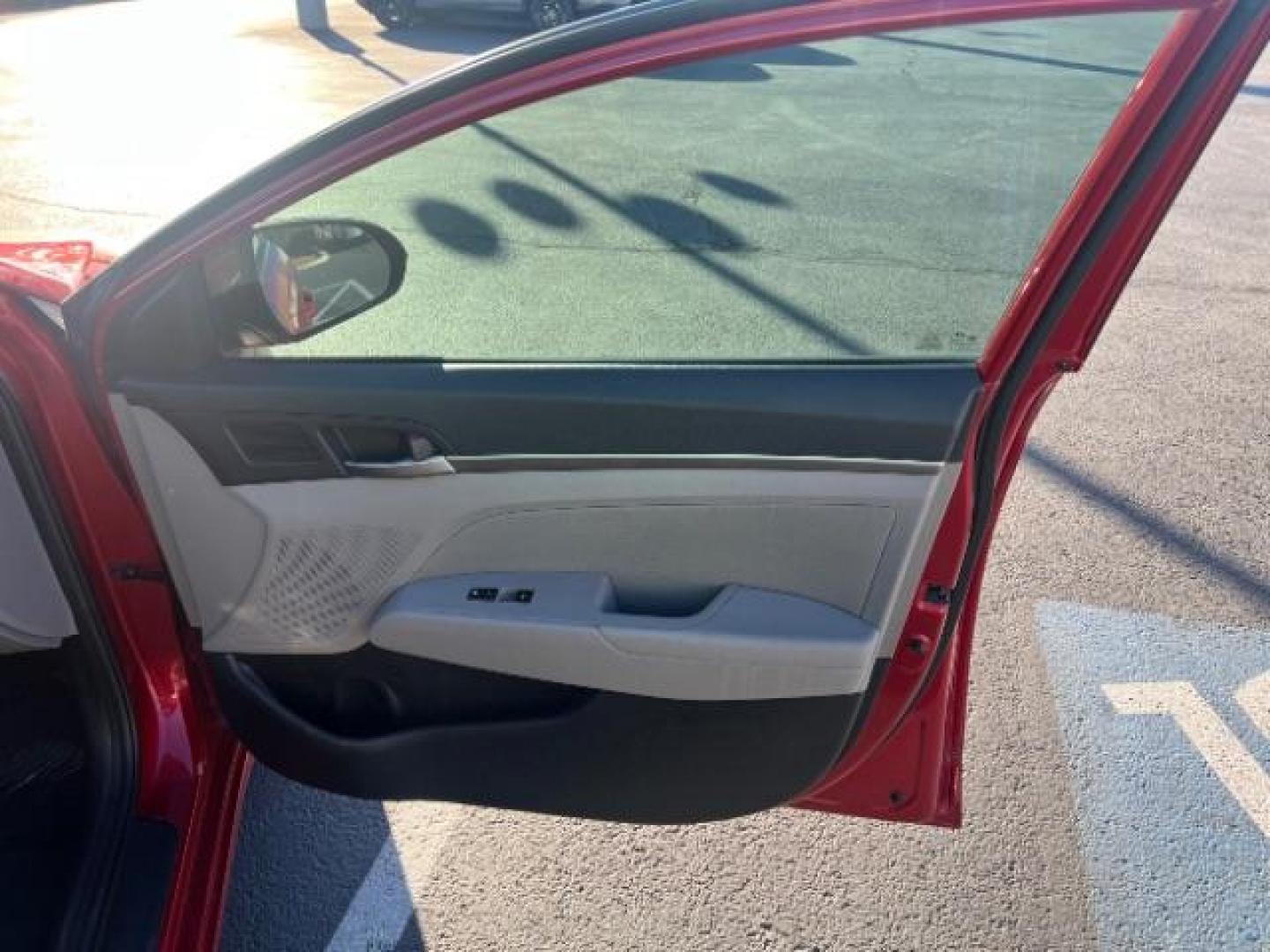 2018 Scarlet Red /Black Hyundai Elantra SEL (5NPD84LF4JH) with an Nu 2L I-4 DOHC engine, Automatic transmission, located at 1865 East Red Hills Pkwy, St. George, 84770, (435) 628-0023, 37.120850, -113.543640 - We specialize in helping ALL people get the best financing available. No matter your credit score, good, bad or none we can get you an amazing rate. Had a bankruptcy, divorce, or repossessions? We give you the green light to get your credit back on the road. Low down and affordable payments that fit - Photo#27