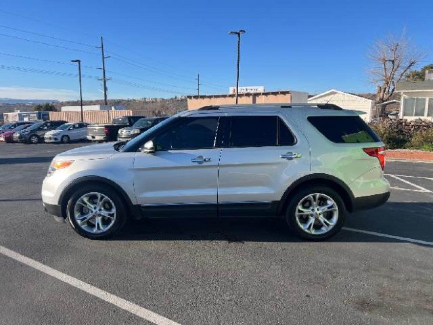 2013 Ingot Silver Metallic /Medium Light Stone Ford Explorer Limited (1FM5K7F85DG) with an EcoBoost 2L I-4 gasoline direct injection engine, Automatic transmission, located at 940 North Main Street, Cedar City, UT, 84720, (435) 628-0023, 37.692936, -113.061897 - Photo#3