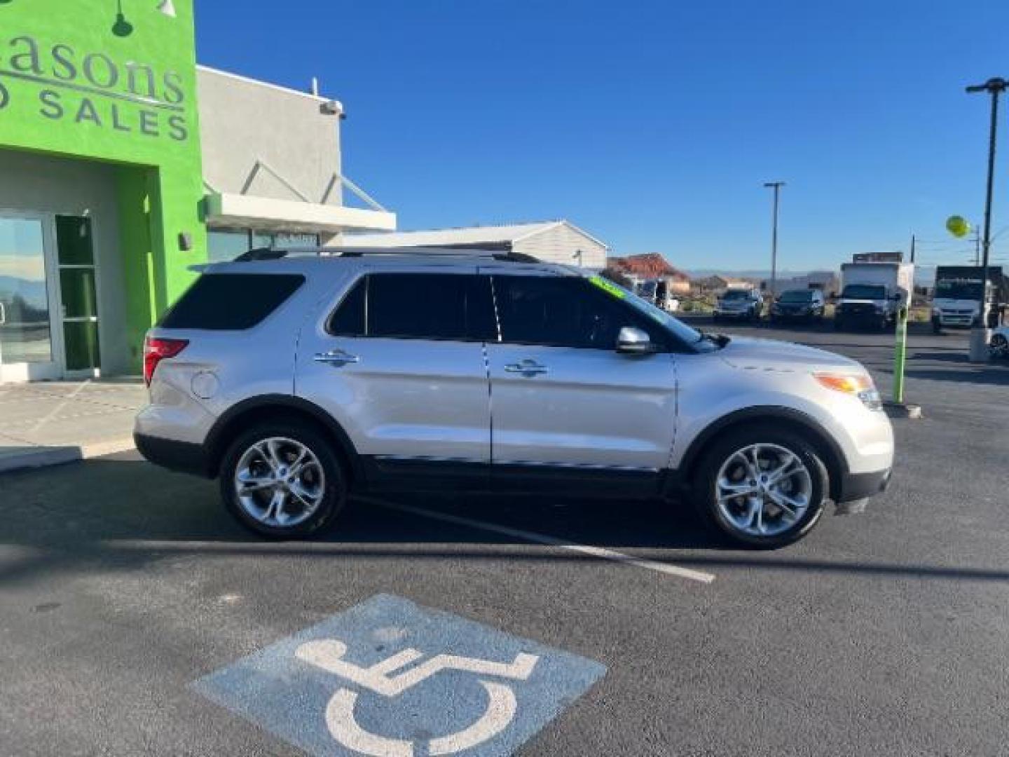 2013 Ingot Silver Metallic /Medium Light Stone Ford Explorer Limited (1FM5K7F85DG) with an EcoBoost 2L I-4 gasoline direct injection engine, Automatic transmission, located at 940 North Main Street, Cedar City, UT, 84720, (435) 628-0023, 37.692936, -113.061897 - Photo#7