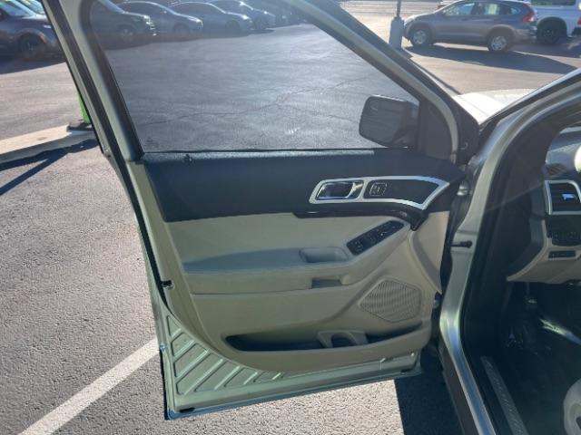 2013 Ingot Silver Metallic /Medium Light Stone Ford Explorer Limited (1FM5K7F85DG) with an EcoBoost 2L I-4 gasoline direct injection engine, Automatic transmission, located at 1865 East Red Hills Pkwy, St. George, 84770, (435) 628-0023, 37.120850, -113.543640 - We specialize in helping ALL people get the best financing available. No matter your credit score, good, bad or none we can get you an amazing rate. Had a bankruptcy, divorce, or repossessions? We give you the green light to get your credit back on the road. Low down and affordable payments that fit - Photo#12