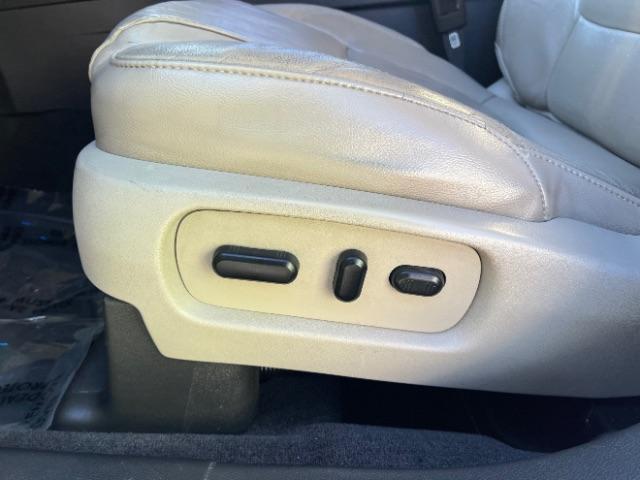 2013 Ingot Silver Metallic /Medium Light Stone Ford Explorer Limited (1FM5K7F85DG) with an EcoBoost 2L I-4 gasoline direct injection engine, Automatic transmission, located at 1865 East Red Hills Pkwy, St. George, 84770, (435) 628-0023, 37.120850, -113.543640 - We specialize in helping ALL people get the best financing available. No matter your credit score, good, bad or none we can get you an amazing rate. Had a bankruptcy, divorce, or repossessions? We give you the green light to get your credit back on the road. Low down and affordable payments that fit - Photo#13