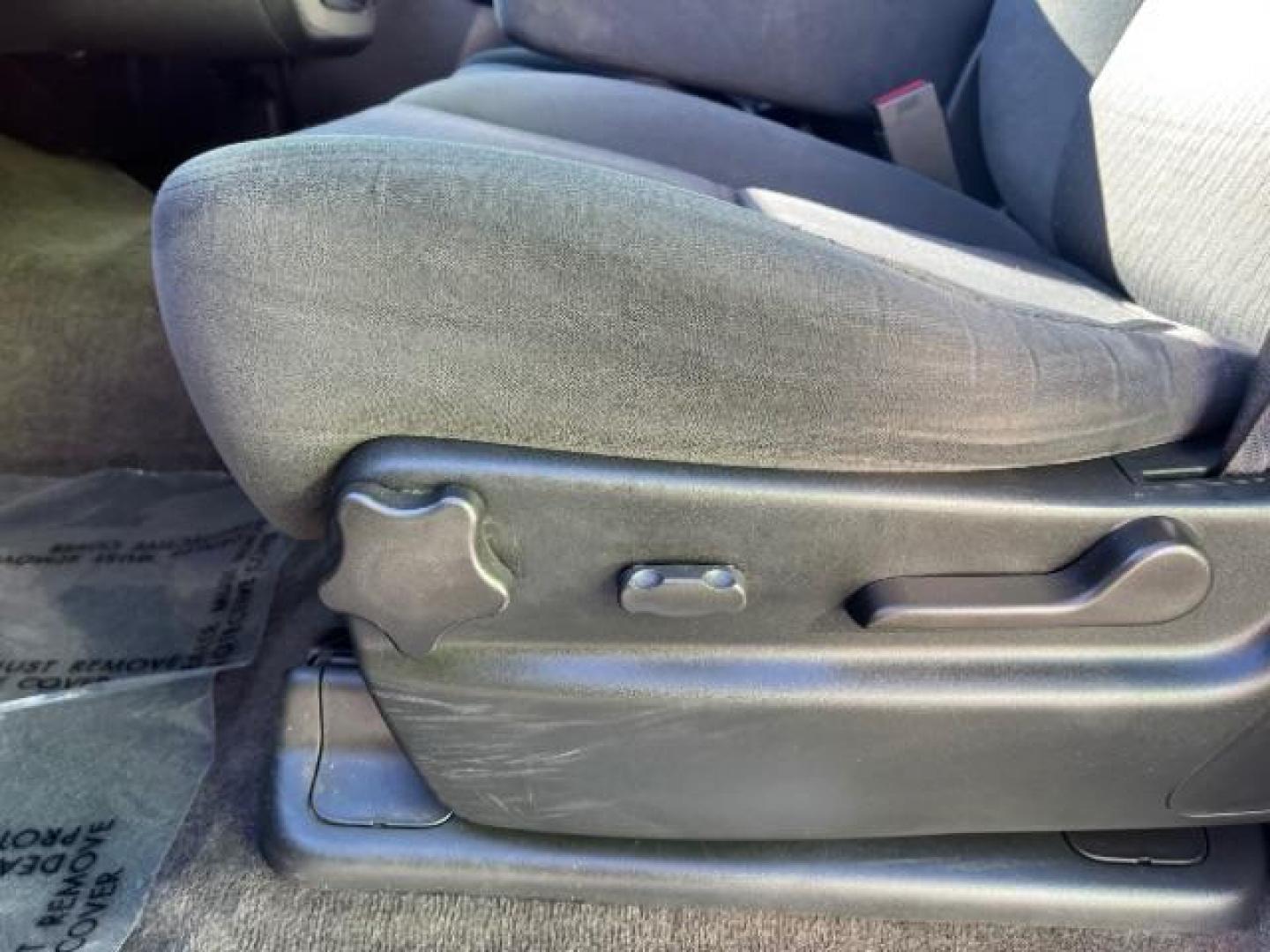 2009 Graystone Metallic /Ebony Cloth Interior Chevrolet Suburban LS 1500 4WD (1GNFK163X9R) with an 5.3L V8 OHV 16V FFV engine, 6-Speed Automatic transmission, located at 1865 East Red Hills Pkwy, St. George, 84770, (435) 628-0023, 37.120850, -113.543640 - We specialize in helping ALL people get the best financing available. No matter your credit score, good, bad or none we can get you an amazing rate. Had a bankruptcy, divorce, or repossessions? We give you the green light to get your credit back on the road. Low down and affordable payments that fit - Photo#13