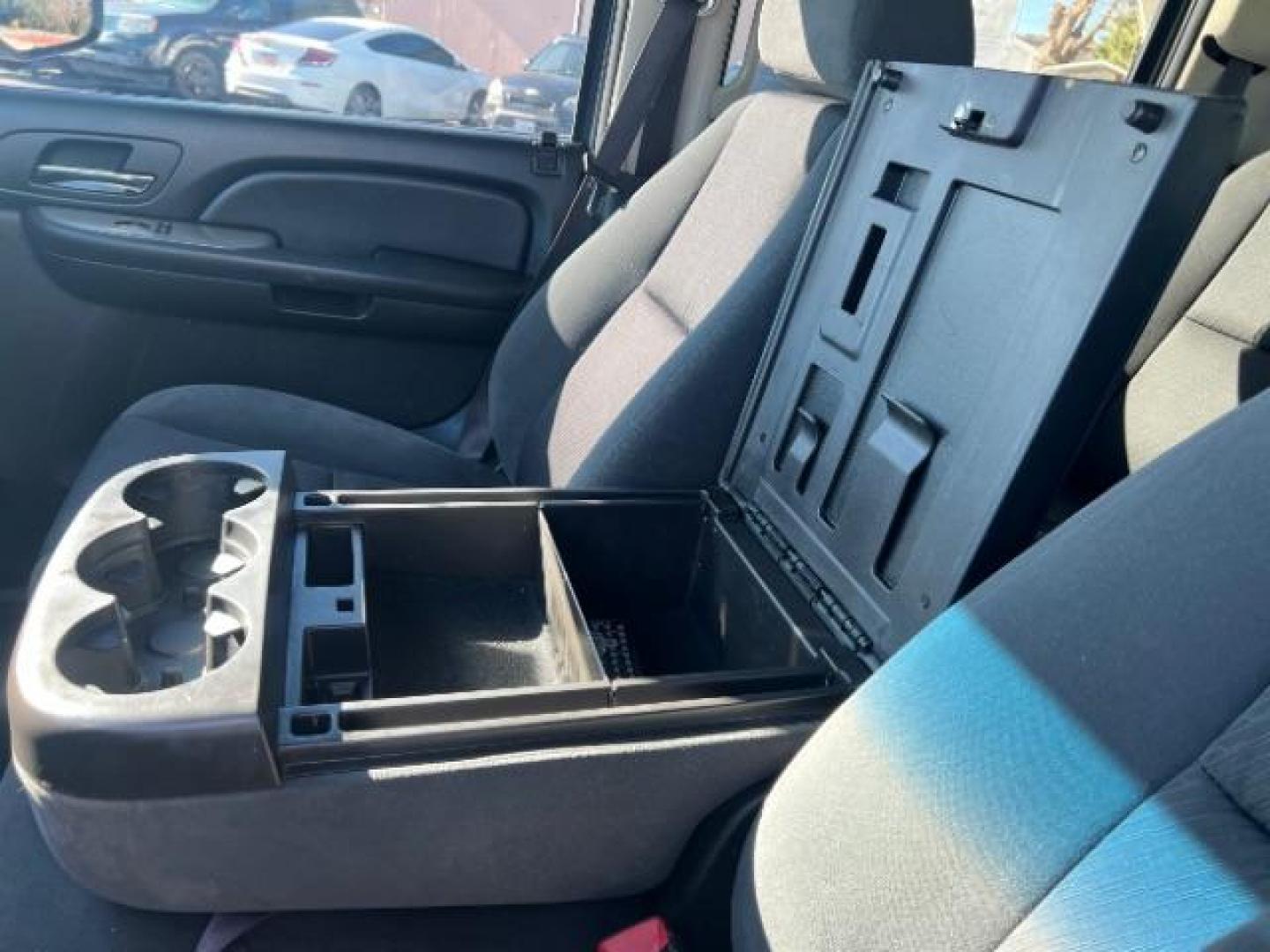 2009 Graystone Metallic /Ebony Cloth Interior Chevrolet Suburban LS 1500 4WD (1GNFK163X9R) with an 5.3L V8 OHV 16V FFV engine, 6-Speed Automatic transmission, located at 1865 East Red Hills Pkwy, St. George, 84770, (435) 628-0023, 37.120850, -113.543640 - We specialize in helping ALL people get the best financing available. No matter your credit score, good, bad or none we can get you an amazing rate. Had a bankruptcy, divorce, or repossessions? We give you the green light to get your credit back on the road. Low down and affordable payments that fit - Photo#18