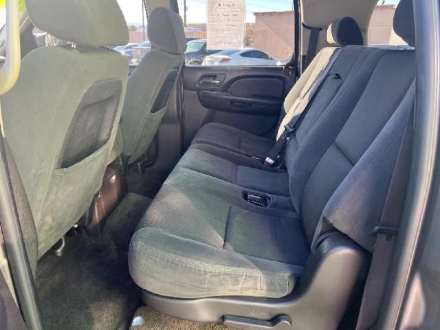 2009 Graystone Metallic /Ebony Cloth Interior Chevrolet Suburban LS 1500 4WD (1GNFK163X9R) with an 5.3L V8 OHV 16V FFV engine, 6-Speed Automatic transmission, located at 1865 East Red Hills Pkwy, St. George, 84770, (435) 628-0023, 37.120850, -113.543640 - We specialize in helping ALL people get the best financing available. No matter your credit score, good, bad or none we can get you an amazing rate. Had a bankruptcy, divorce, or repossessions? We give you the green light to get your credit back on the road. Low down and affordable payments that fit - Photo#20