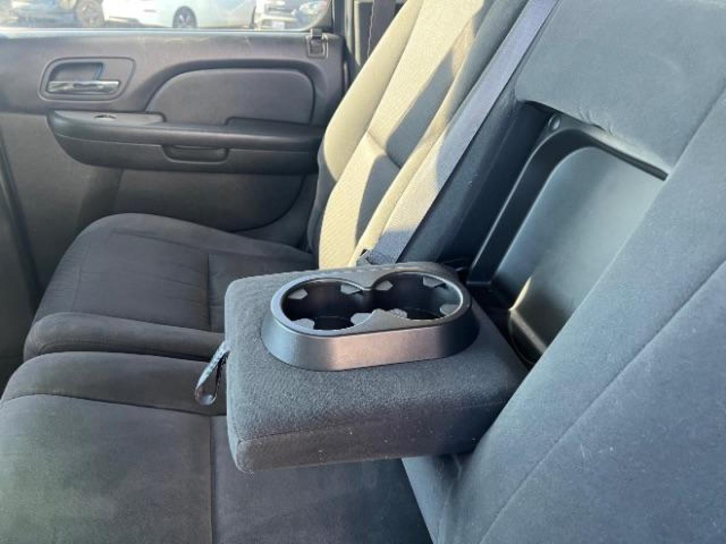 2009 Graystone Metallic /Ebony Cloth Interior Chevrolet Suburban LS 1500 4WD (1GNFK163X9R) with an 5.3L V8 OHV 16V FFV engine, 6-Speed Automatic transmission, located at 1865 East Red Hills Pkwy, St. George, 84770, (435) 628-0023, 37.120850, -113.543640 - We specialize in helping ALL people get the best financing available. No matter your credit score, good, bad or none we can get you an amazing rate. Had a bankruptcy, divorce, or repossessions? We give you the green light to get your credit back on the road. Low down and affordable payments that fit - Photo#21