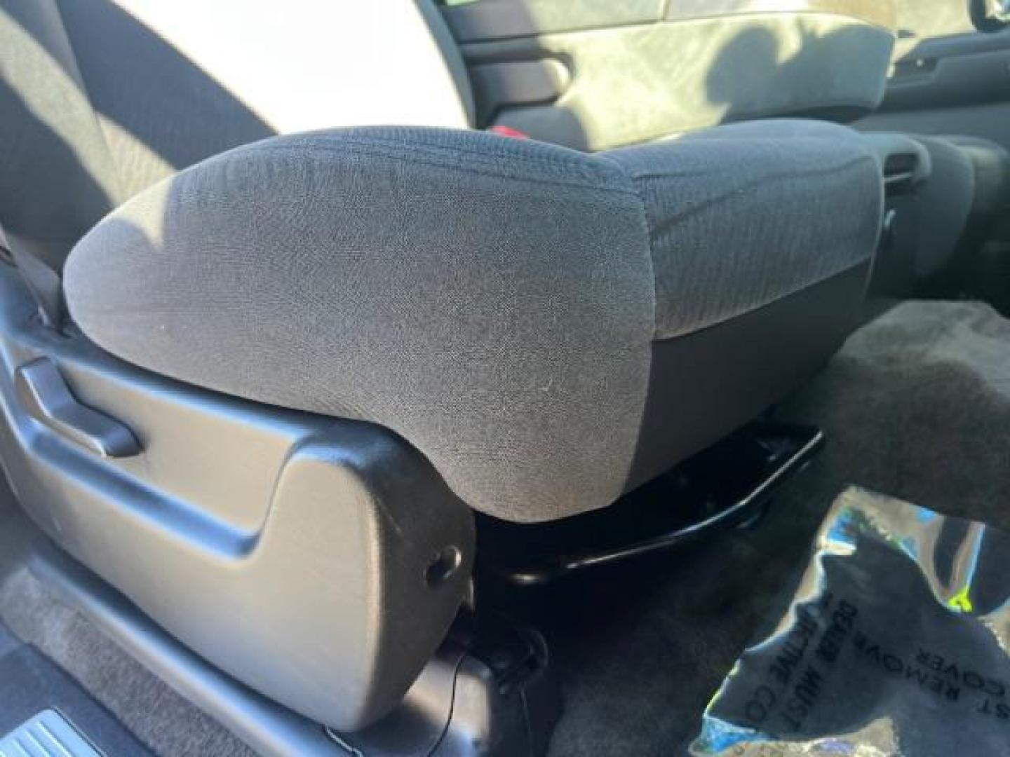 2009 Graystone Metallic /Ebony Cloth Interior Chevrolet Suburban LS 1500 4WD (1GNFK163X9R) with an 5.3L V8 OHV 16V FFV engine, 6-Speed Automatic transmission, located at 1865 East Red Hills Pkwy, St. George, 84770, (435) 628-0023, 37.120850, -113.543640 - We specialize in helping ALL people get the best financing available. No matter your credit score, good, bad or none we can get you an amazing rate. Had a bankruptcy, divorce, or repossessions? We give you the green light to get your credit back on the road. Low down and affordable payments that fit - Photo#32