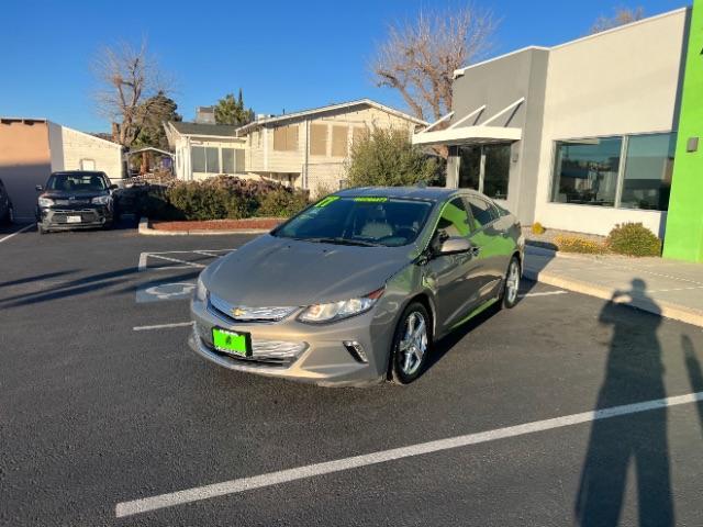 2017 Pepperdust Metallic /Jet Black/Jet Black Chevrolet Volt LT (1G1RC6S55HU) with an Voltec 1.5L I-4 gasoline direct injection engine, Automatic transmission, located at 940 North Main Street, Cedar City, UT, 84720, (435) 628-0023, 37.692936, -113.061897 - Photo#2