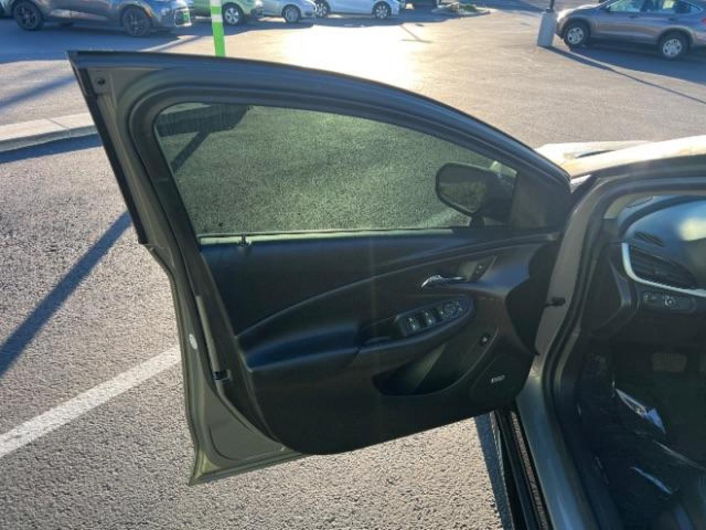 2017 Pepperdust Metallic /Jet Black/Jet Black Chevrolet Volt LT (1G1RC6S55HU) with an Voltec 1.5L I-4 gasoline direct injection engine, Automatic transmission, located at 940 North Main Street, Cedar City, UT, 84720, (435) 628-0023, 37.692936, -113.061897 - We specialize in helping ALL people get the best financing available. No matter your credit score, good, bad or none we can get you an amazing rate. Had a bankruptcy, divorce, or repossessions? We give you the green light to get your credit back on the road. Low down and affordable payments that fit - Photo#12