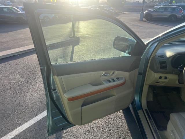 2009 Light Blue /Tan Leather Interior Lexus RX 350 FWD (2T2GK31U99C) , Automatic transmission, located at 940 North Main Street, Cedar City, UT, 84720, (435) 628-0023, 37.692936, -113.061897 - We specialize in helping ALL people get the best financing available. No matter your credit score, good, bad or none we can get you an amazing rate. Had a bankruptcy, divorce, or repossessions? We give you the green light to get your credit back on the road. Low down and affordable payments that fit - Photo#12