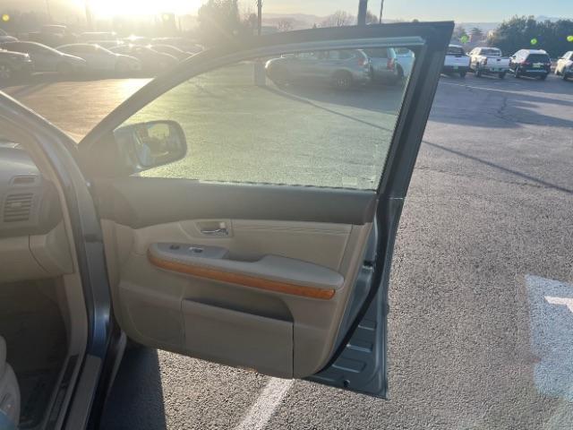 2009 Light Blue /Tan Leather Interior Lexus RX 350 FWD (2T2GK31U99C) , Automatic transmission, located at 940 North Main Street, Cedar City, UT, 84720, (435) 628-0023, 37.692936, -113.061897 - We specialize in helping ALL people get the best financing available. No matter your credit score, good, bad or none we can get you an amazing rate. Had a bankruptcy, divorce, or repossessions? We give you the green light to get your credit back on the road. Low down and affordable payments that fit - Photo#27