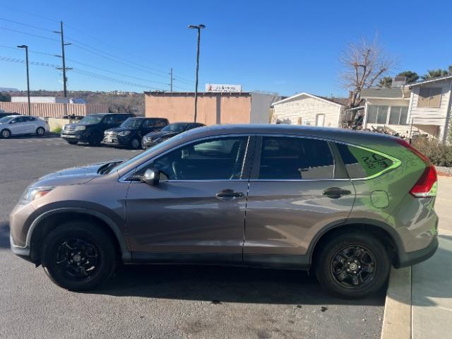 2013 Polished Metal Metallic /Black Honda CR-V LX (5J6RM4H39DL) with an 2.4L I-4 DOHC engine, Automatic transmission, located at 940 North Main Street, Cedar City, UT, 84720, (435) 628-0023, 37.692936, -113.061897 - We specialize in helping ALL people get the best financing available. No matter your credit score, good, bad or none we can get you an amazing rate. Had a bankruptcy, divorce, or repossessions? We give you the green light to get your credit back on the road. Low down and affordable payments that fit - Photo#3