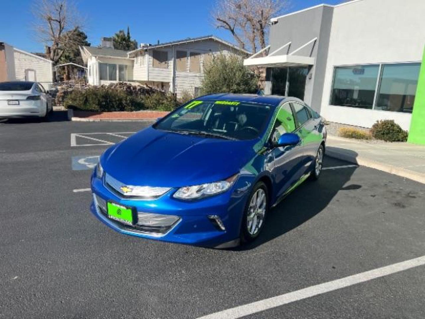 2017 Kinetic Blue Metallic /Jet Black/Jet Black Accents Chevrolet Volt Premier (1G1RB6S57HU) with an Voltec 1.5L I-4 gasoline direct injection engine, Automatic transmission, located at 1865 East Red Hills Pkwy, St. George, 84770, (435) 628-0023, 37.120850, -113.543640 - We specialize in helping ALL people get the best financing available. No matter your credit score, good, bad or none we can get you an amazing rate. Had a bankruptcy, divorce, or repossessions? We give you the green light to get your credit back on the road. Low down and affordable payments that fit - Photo#2