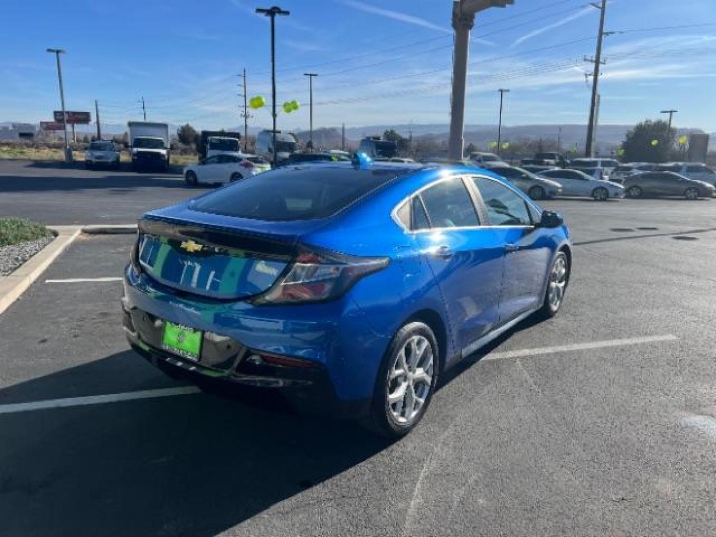 2017 Kinetic Blue Metallic /Jet Black/Jet Black Accents Chevrolet Volt Premier (1G1RB6S57HU) with an Voltec 1.5L I-4 gasoline direct injection engine, Automatic transmission, located at 1865 East Red Hills Pkwy, St. George, 84770, (435) 628-0023, 37.120850, -113.543640 - We specialize in helping ALL people get the best financing available. No matter your credit score, good, bad or none we can get you an amazing rate. Had a bankruptcy, divorce, or repossessions? We give you the green light to get your credit back on the road. Low down and affordable payments that fit - Photo#6