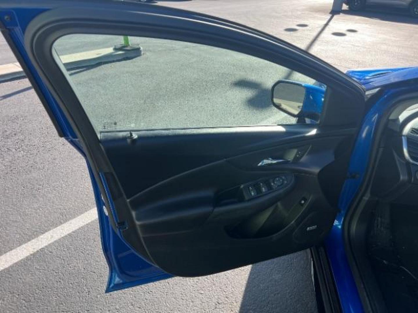 2017 Kinetic Blue Metallic /Jet Black/Jet Black Accents Chevrolet Volt Premier (1G1RB6S57HU) with an Voltec 1.5L I-4 gasoline direct injection engine, Automatic transmission, located at 1865 East Red Hills Pkwy, St. George, 84770, (435) 628-0023, 37.120850, -113.543640 - We specialize in helping ALL people get the best financing available. No matter your credit score, good, bad or none we can get you an amazing rate. Had a bankruptcy, divorce, or repossessions? We give you the green light to get your credit back on the road. Low down and affordable payments that fit - Photo#12