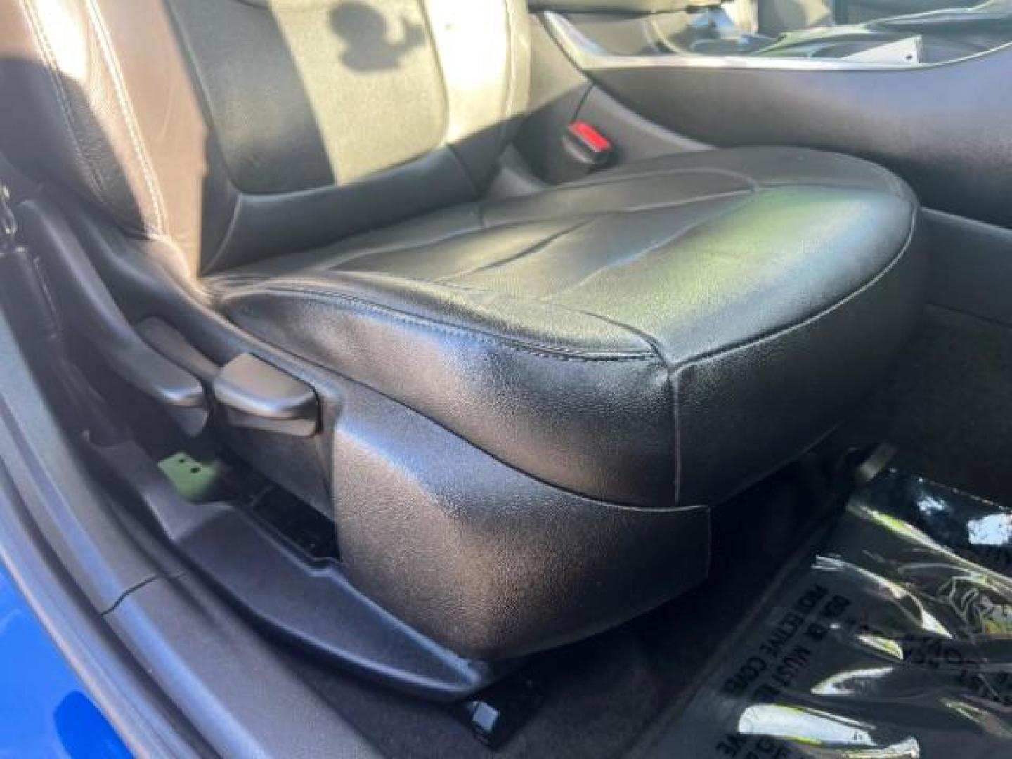 2017 Kinetic Blue Metallic /Jet Black/Jet Black Accents Chevrolet Volt Premier (1G1RB6S57HU) with an Voltec 1.5L I-4 gasoline direct injection engine, Automatic transmission, located at 1865 East Red Hills Pkwy, St. George, 84770, (435) 628-0023, 37.120850, -113.543640 - We specialize in helping ALL people get the best financing available. No matter your credit score, good, bad or none we can get you an amazing rate. Had a bankruptcy, divorce, or repossessions? We give you the green light to get your credit back on the road. Low down and affordable payments that fit - Photo#28