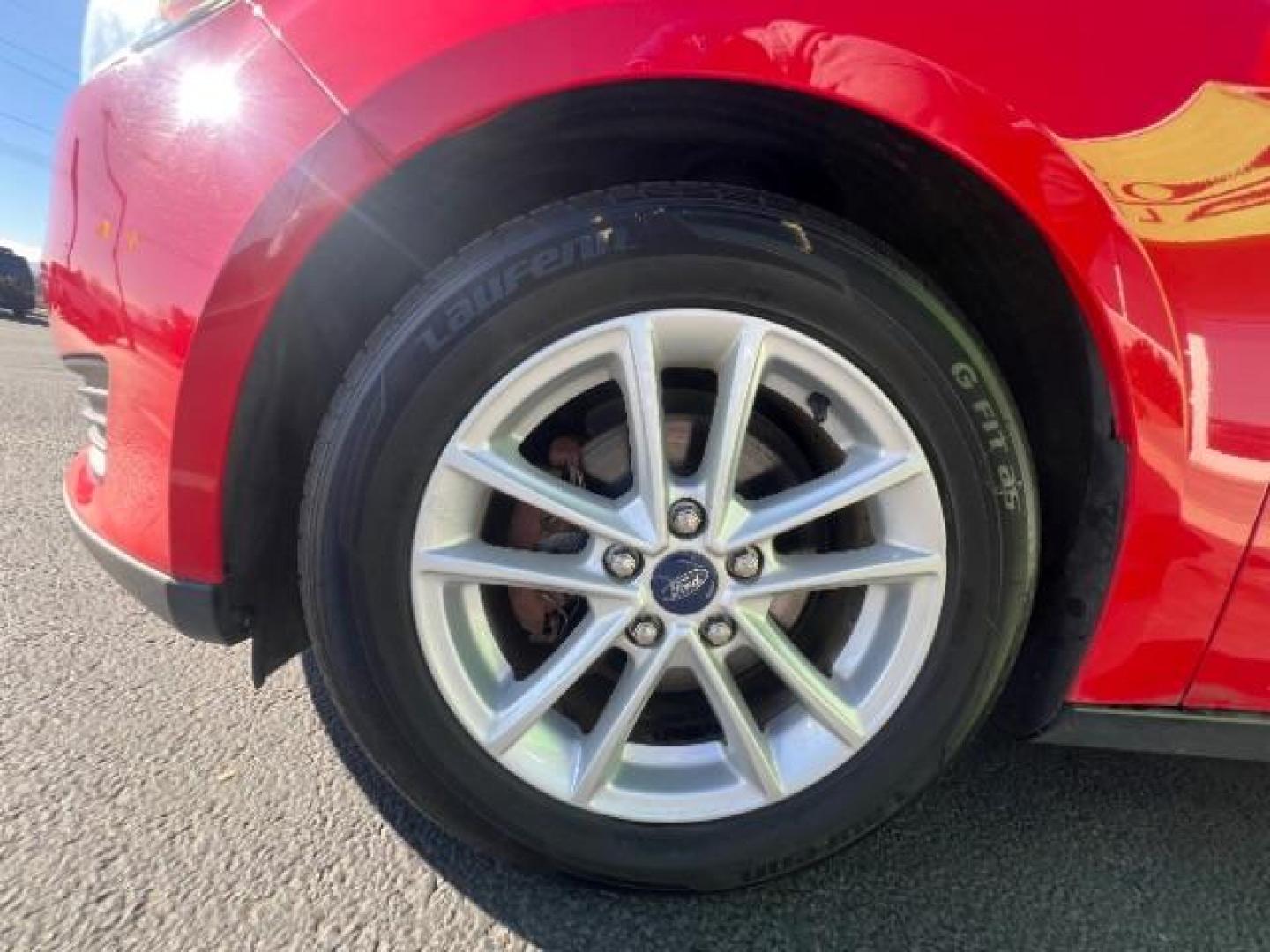 2015 Race Red /Charcoal Black Ford Focus SE (1FADP3K28FL) with an 2L I-4 gasoline direct injection engine, Automatic transmission, located at 1865 East Red Hills Pkwy, St. George, 84770, (435) 628-0023, 37.120850, -113.543640 - We specialize in helping ALL people get the best financing available. No matter your credit score, good, bad or none we can get you an amazing rate. Had a bankruptcy, divorce, or repossessions? We give you the green light to get your credit back on the road. Low down and affordable payments that fit - Photo#9