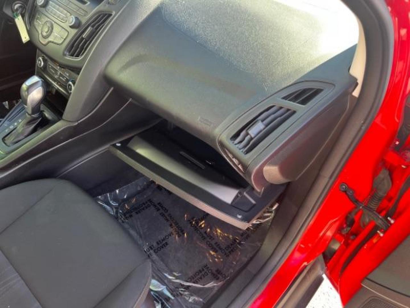 2015 Race Red /Charcoal Black Ford Focus SE (1FADP3K28FL) with an 2L I-4 gasoline direct injection engine, Automatic transmission, located at 1865 East Red Hills Pkwy, St. George, 84770, (435) 628-0023, 37.120850, -113.543640 - We specialize in helping ALL people get the best financing available. No matter your credit score, good, bad or none we can get you an amazing rate. Had a bankruptcy, divorce, or repossessions? We give you the green light to get your credit back on the road. Low down and affordable payments that fit - Photo#28