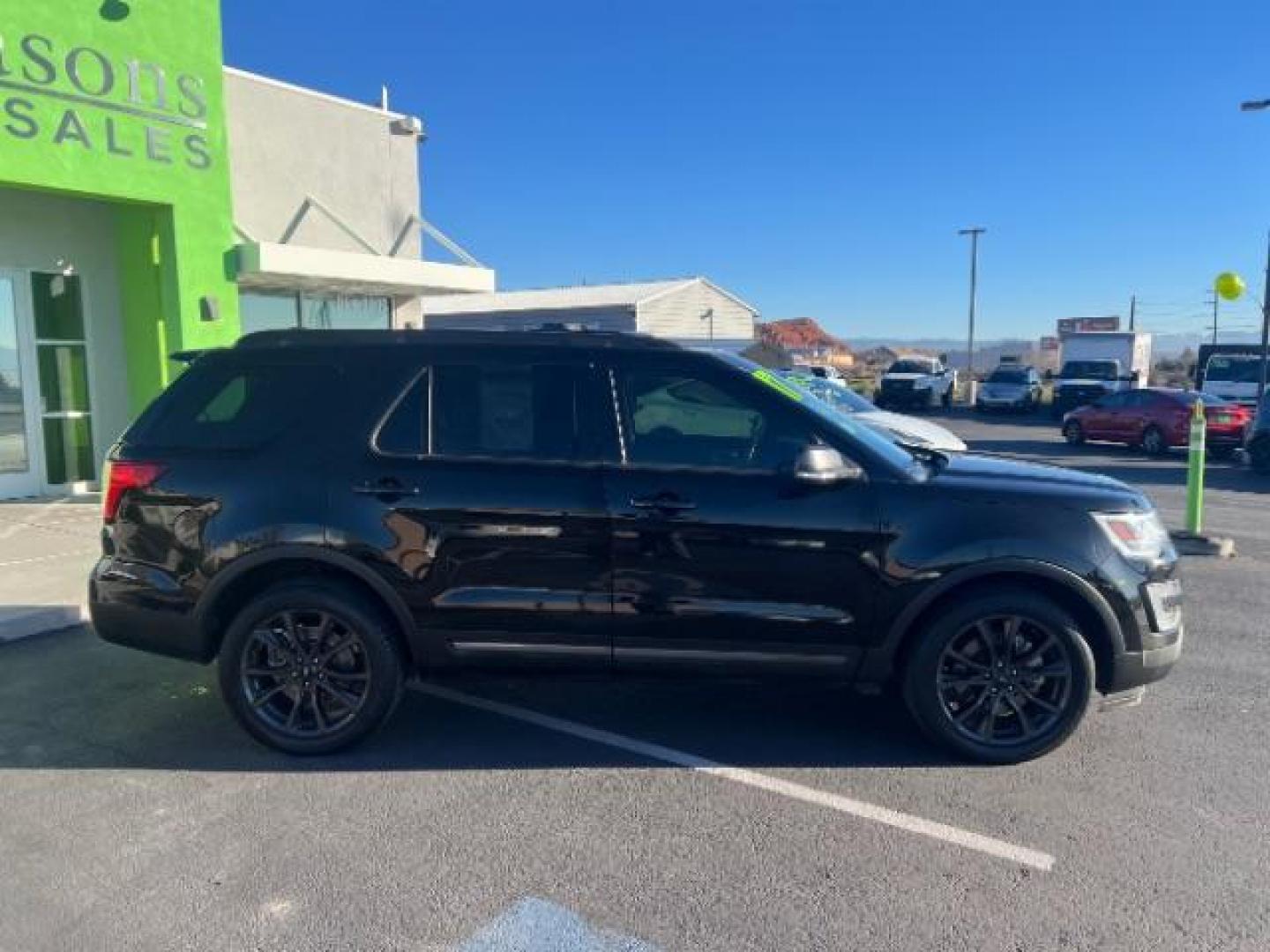 2017 Shadow Black /Ebony Black Ford Explorer XLT (1FM5K8D81HG) with an EcoBoost 2.3L I-4 gasoline direct injection engine, Automatic transmission, located at 940 North Main Street, Cedar City, UT, 84720, (435) 628-0023, 37.692936, -113.061897 - We specialize in helping ALL people get the best financing available. No matter your credit score, good, bad or none we can get you an amazing rate. Had a bankruptcy, divorce, or repossessions? We give you the green light to get your credit back on the road. Low down and affordable payments that fit - Photo#7