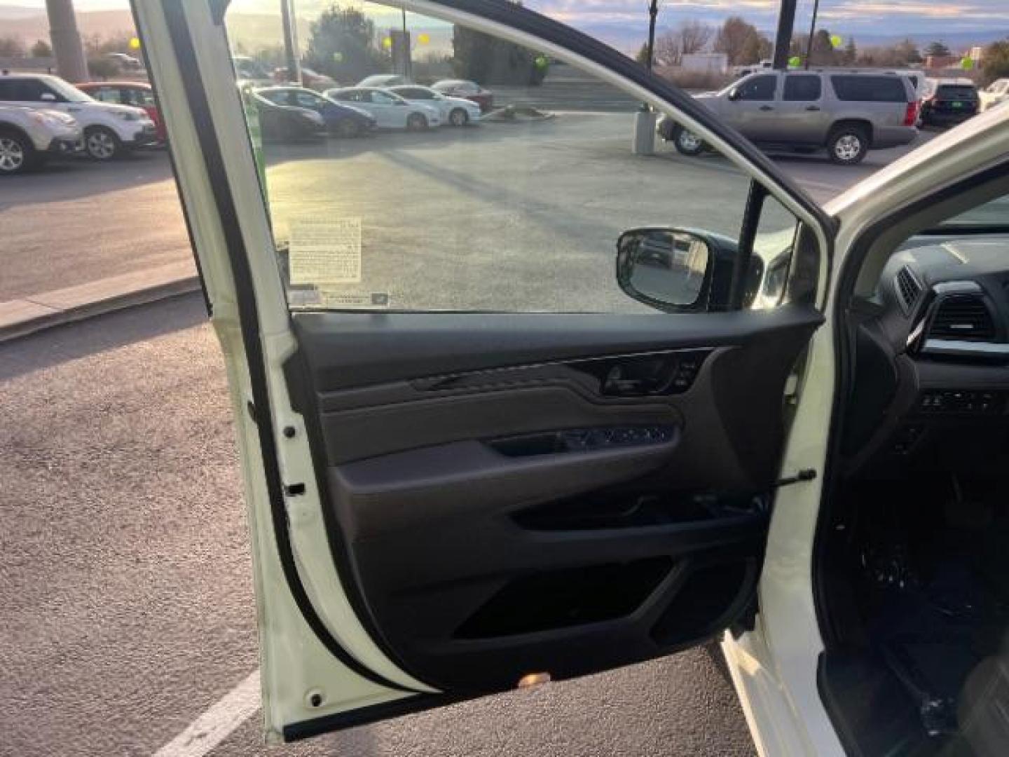 2018 White Diamond Pearl /Gray Honda Odyssey Elite (5FNRL6H92JB) with an 3.5L V-6 gasoline direct injection engine, Automatic transmission, located at 1865 East Red Hills Pkwy, St. George, 84770, (435) 628-0023, 37.120850, -113.543640 - We specialize in helping ALL people get the best financing available. No matter your credit score, good, bad or none we can get you an amazing rate. Had a bankruptcy, divorce, or repossessions? We give you the green light to get your credit back on the road. Low down and affordable payments that fit - Photo#12